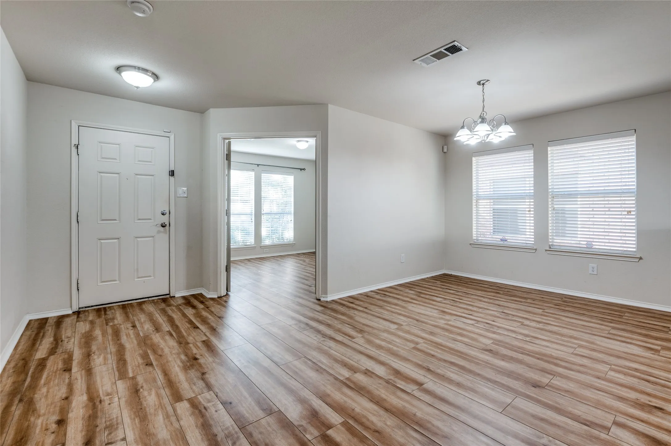 Single Family Residence For Rent in Collin County , 1908 Lanshire Drive, Mc Kinney, Texas 75072, 4 Bedroom, 3 Bathroom, 2 Garage spaces, 2,736 Sqft, built in 2006, mls#21411210, Real Estate Agent in Mc Kinney, Homes For Rent in Collin county, Homes For Rent in Mc Kinney, Realtor in Mc Kinney Texas, Real Estate Brokerage Independent Realty Texas, Luminita Cordes Realtor