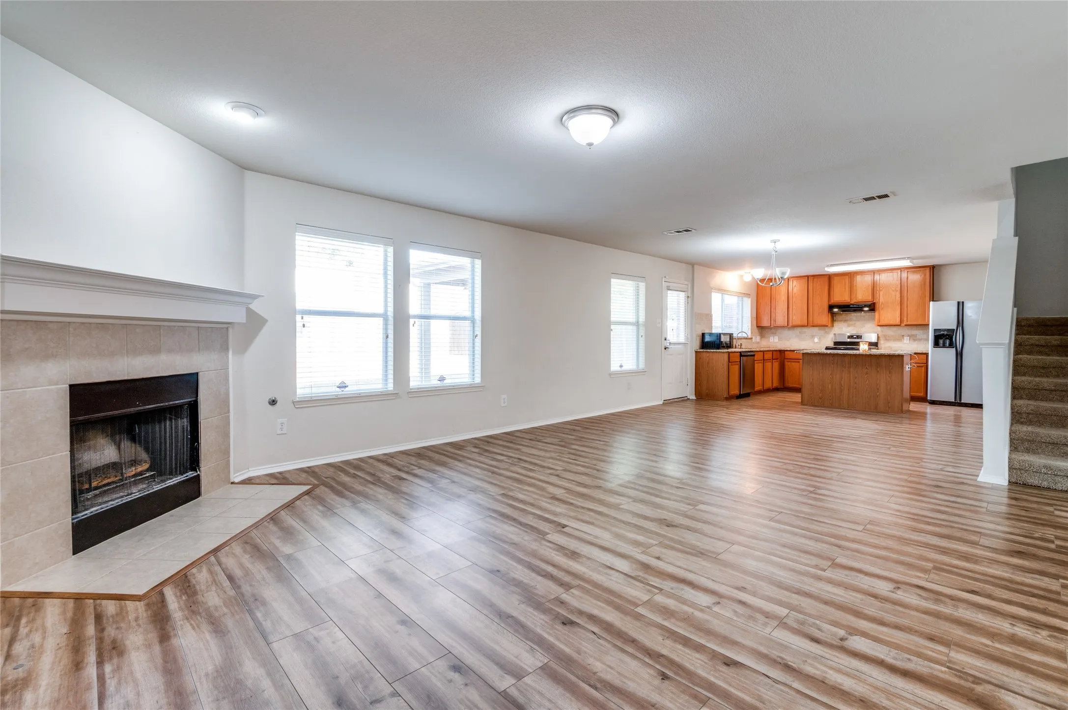 Single Family Residence For Rent in Collin County , 1908 Lanshire Drive, Mc Kinney, Texas 75072, 4 Bedroom, 3 Bathroom, 2 Garage spaces, 2,736 Sqft, built in 2006, mls#21411210, Real Estate Agent in Mc Kinney, Homes For Rent in Collin county, Homes For Rent in Mc Kinney, Realtor in Mc Kinney Texas, Real Estate Brokerage Independent Realty Texas, Luminita Cordes Realtor