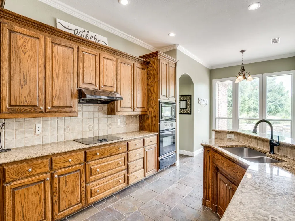 Tons of Cabinets