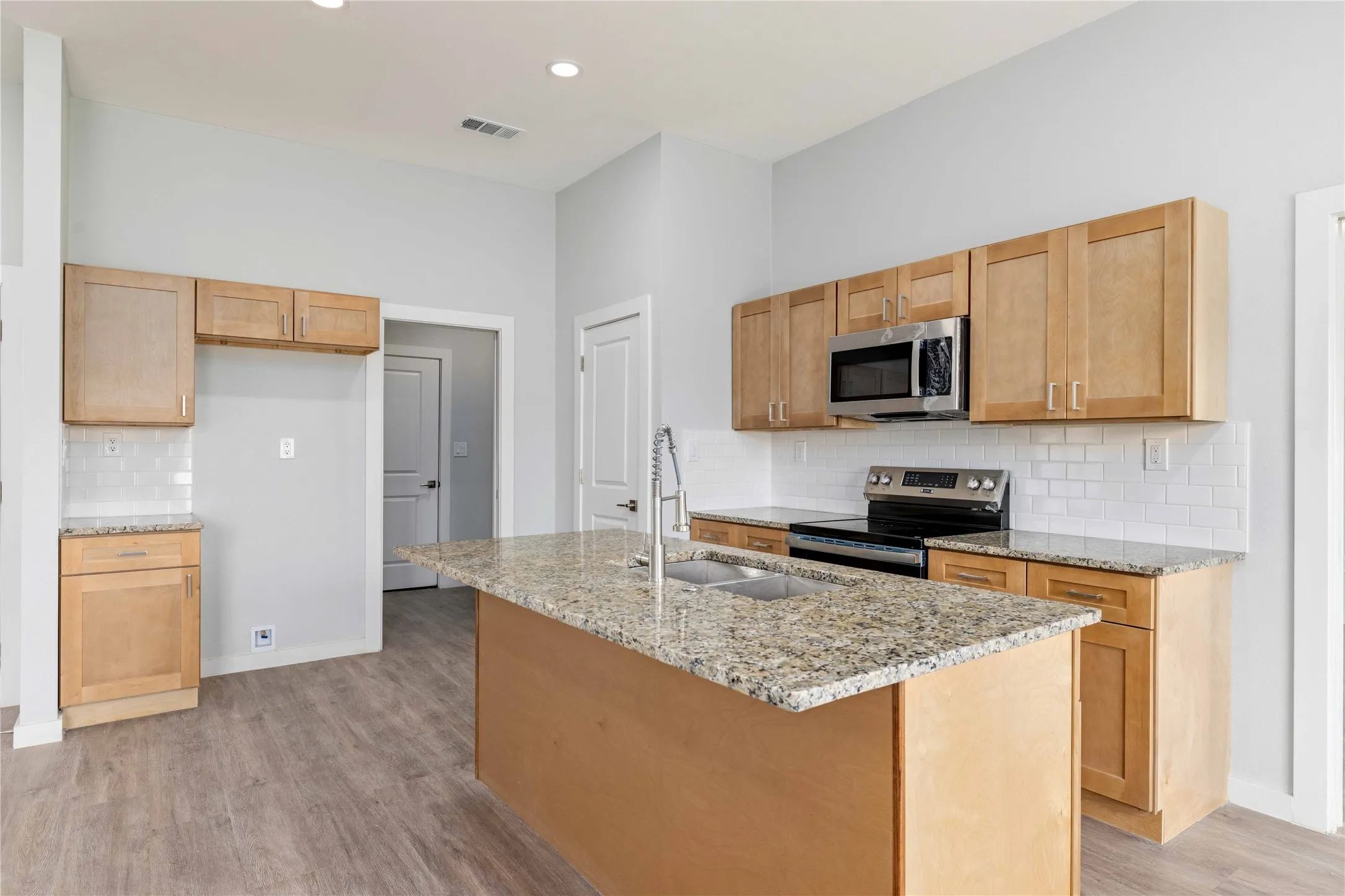 Single Family Residence For Sale in Brown County , 2204 Brooke Lane, Brownwood, Texas 76801, 3 Bedroom, 2 Bathroom, 2 Garage spaces, 1,368 Sqft, built in 2026, mls#21411867, Real Estate Agent in Brownwood, Homes For Sale in Brown county, Homes For Sale in Brownwood, Realtor in Brownwood Texas, Real Estate Brokerage Independent Realty Texas, Luminita Cordes Realtor