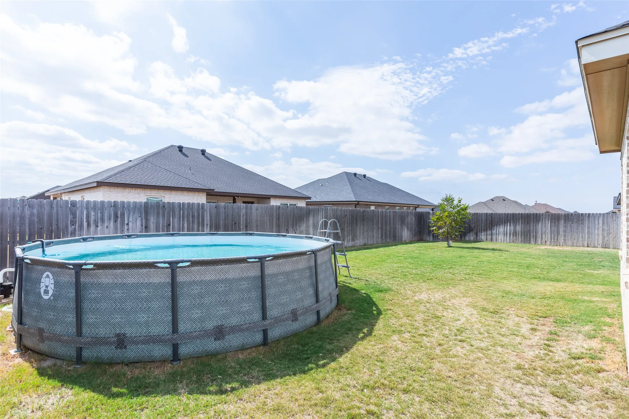 Single Family Residence For Sale in Taylor County , 249 Carriage Hills Parkway, Abilene, Texas 79602, 4 Bedroom, 2 Bathroom, 3 Garage spaces, 1,688 Sqft, built in 2019, mls#21410981, Real Estate Agent in Abilene, Homes For Sale in Taylor county, Homes For Sale in Abilene, Realtor in Abilene Texas, Real Estate Brokerage Independent Realty Texas, Luminita Cordes Realtor