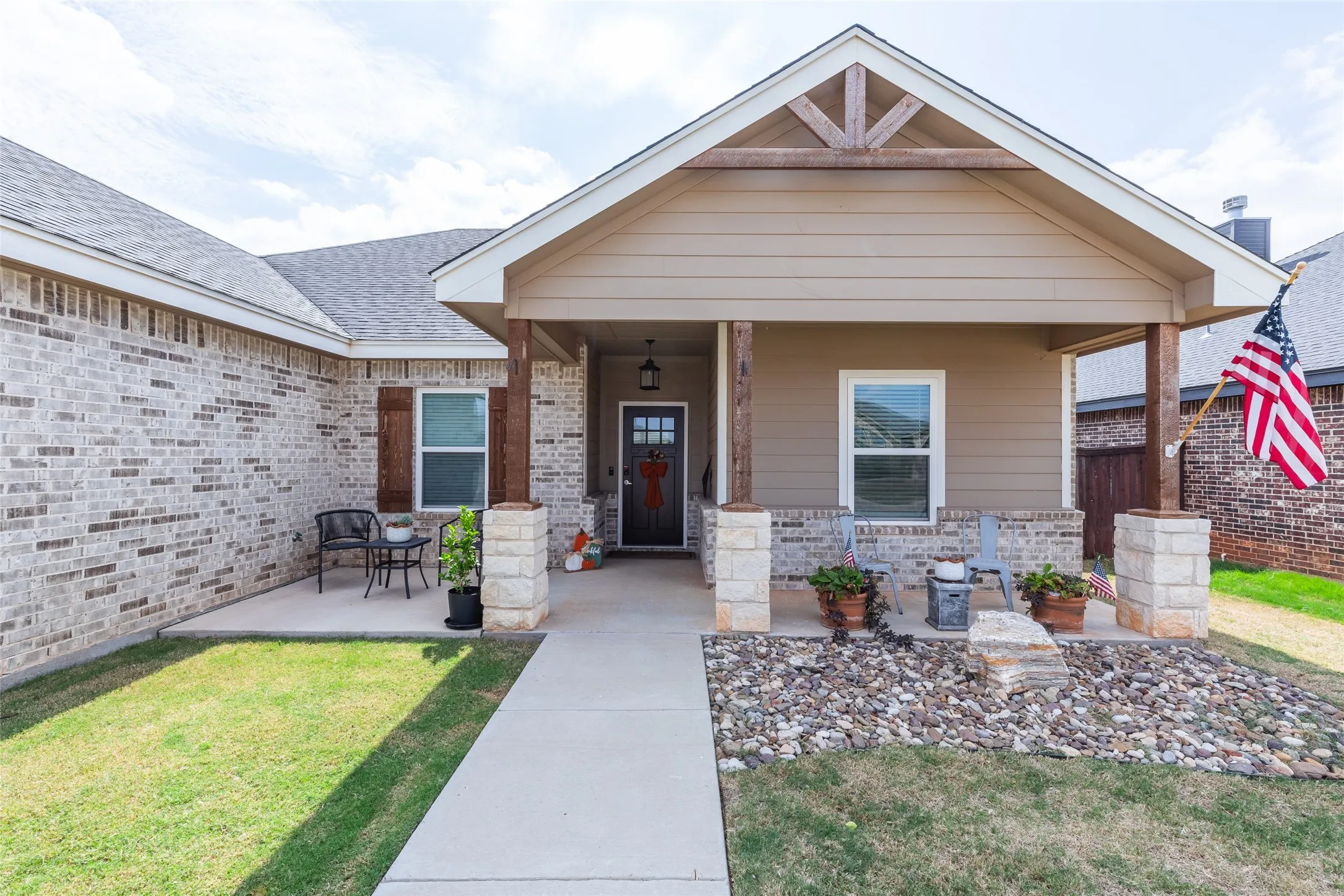 Single Family Residence For Sale in Taylor County , 249 Carriage Hills Parkway, Abilene, Texas 79602, 4 Bedroom, 2 Bathroom, 3 Garage spaces, 1,688 Sqft, built in 2019, mls#21410981, Real Estate Agent in Abilene, Homes For Sale in Taylor county, Homes For Sale in Abilene, Realtor in Abilene Texas, Real Estate Brokerage Independent Realty Texas, Luminita Cordes Realtor