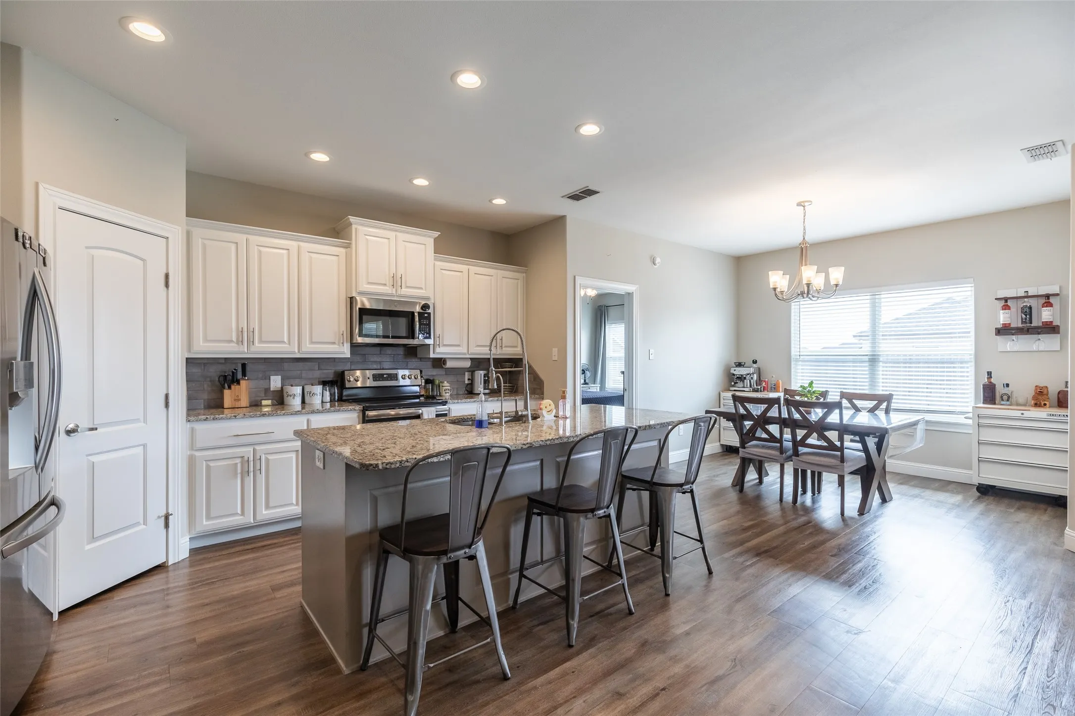 Single Family Residence For Sale in Taylor County , 249 Carriage Hills Parkway, Abilene, Texas 79602, 4 Bedroom, 2 Bathroom, 3 Garage spaces, 1,688 Sqft, built in 2019, mls#21410981, Real Estate Agent in Abilene, Homes For Sale in Taylor county, Homes For Sale in Abilene, Realtor in Abilene Texas, Real Estate Brokerage Independent Realty Texas, Luminita Cordes Realtor