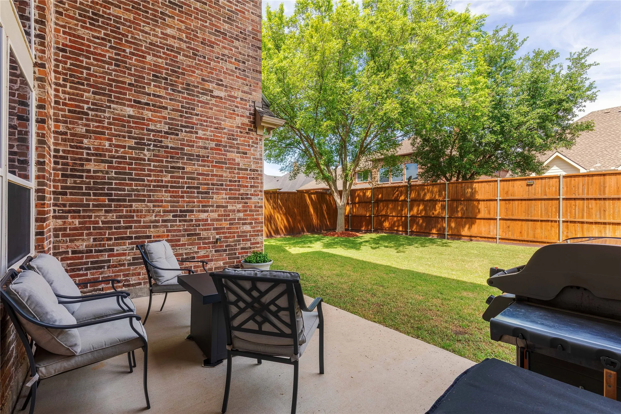Single Family Residence For Sale in Collin County , 13888 Eleanor Avenue, Frisco, Texas 75035, 5 Bedroom, 5 Bathroom, 3 Garage spaces, 4,199 Sqft, built in 2014, mls#21411735, Real Estate Agent in Frisco, Homes For Sale in Collin county, Homes For Sale in Frisco, Realtor in Frisco Texas, Real Estate Brokerage Independent Realty Texas, Luminita Cordes Realtor