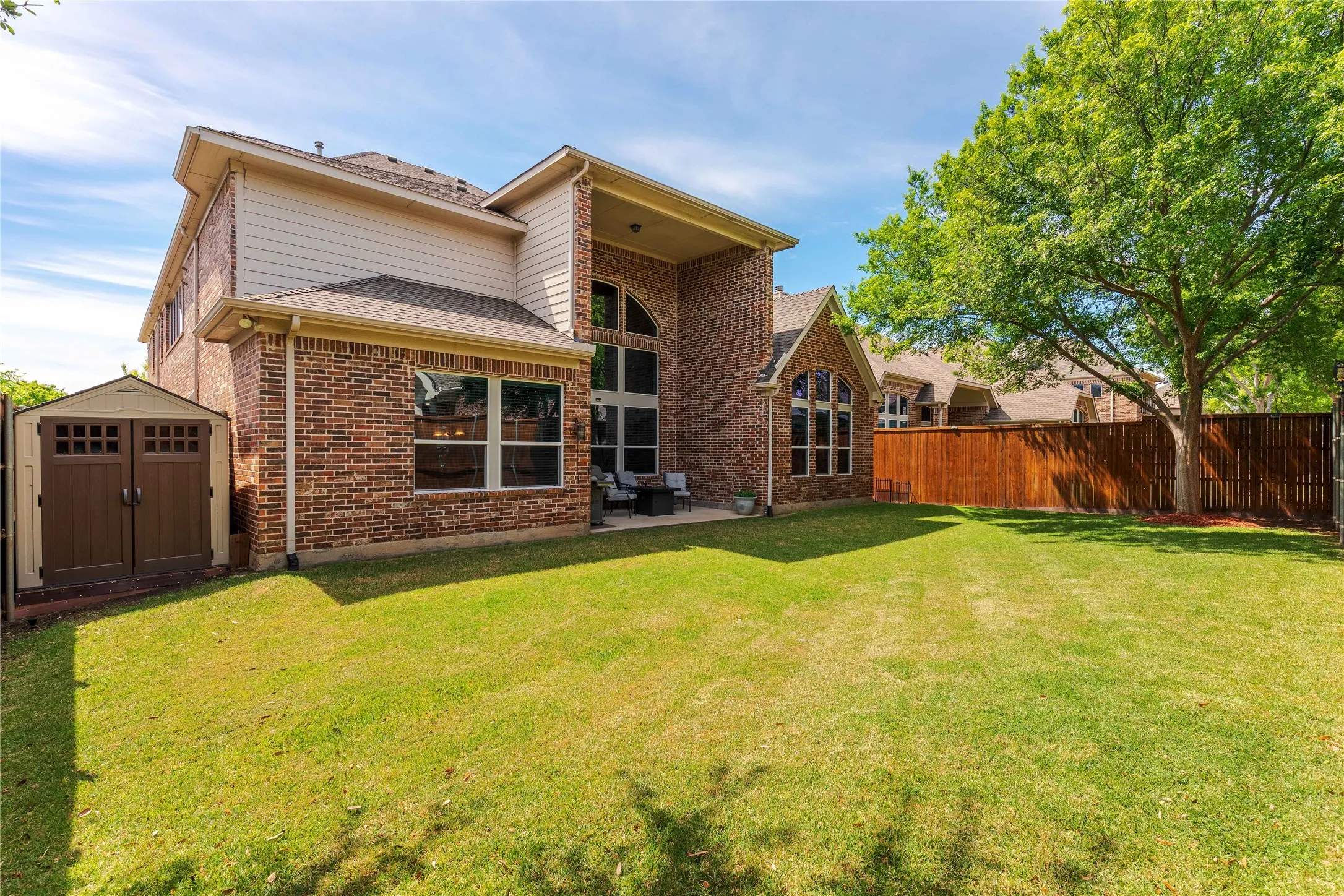 Single Family Residence For Sale in Collin County , 13888 Eleanor Avenue, Frisco, Texas 75035, 5 Bedroom, 5 Bathroom, 3 Garage spaces, 4,199 Sqft, built in 2014, mls#21411735, Real Estate Agent in Frisco, Homes For Sale in Collin county, Homes For Sale in Frisco, Realtor in Frisco Texas, Real Estate Brokerage Independent Realty Texas, Luminita Cordes Realtor