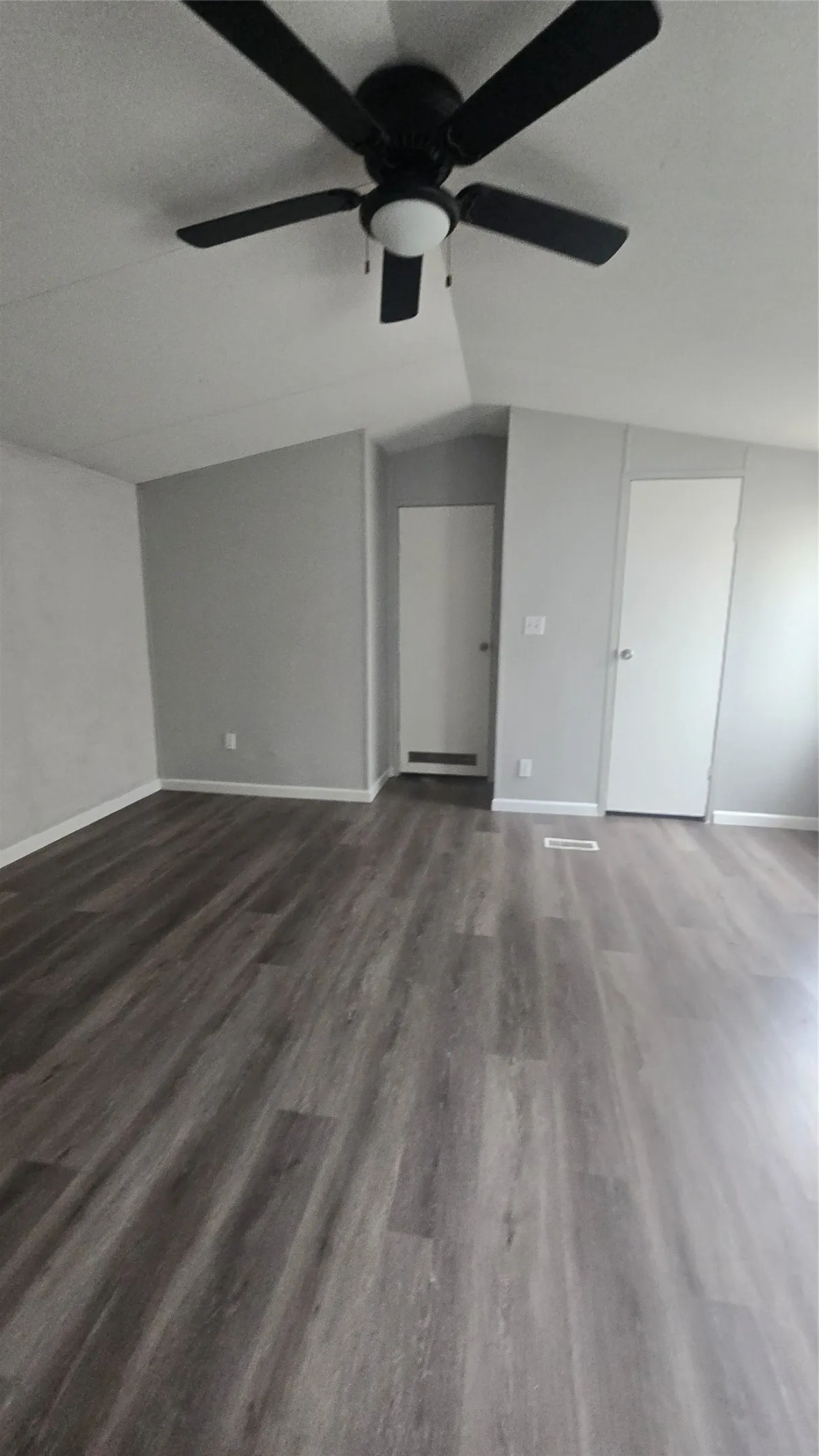 Mobile Home For Rent in Tarrant County , 4253 Sun Drive, Fort Worth, Texas 76244, 3 Bedroom, 2 Bathroom, 2 Garage spaces, 1,216 Sqft, built in 1997, mls#21411875, Real Estate Agent in Fort Worth, Homes For Rent in Tarrant county, Homes For Rent in Fort Worth, Realtor in Fort Worth Texas, Real Estate Brokerage Independent Realty Texas, Luminita Cordes Realtor