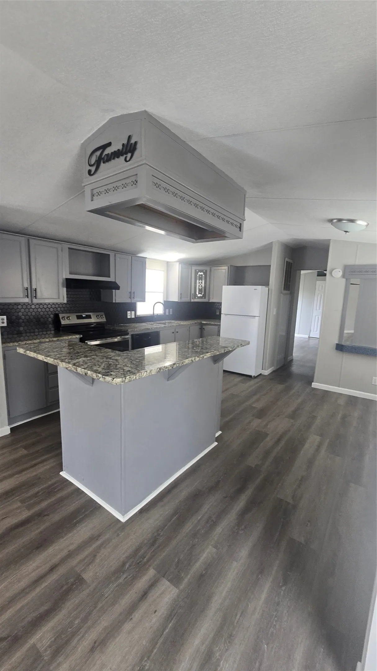 Mobile Home For Rent in Tarrant County , 4253 Sun Drive, Fort Worth, Texas 76244, 3 Bedroom, 2 Bathroom, 2 Garage spaces, 1,216 Sqft, built in 1997, mls#21411875, Real Estate Agent in Fort Worth, Homes For Rent in Tarrant county, Homes For Rent in Fort Worth, Realtor in Fort Worth Texas, Real Estate Brokerage Independent Realty Texas, Luminita Cordes Realtor