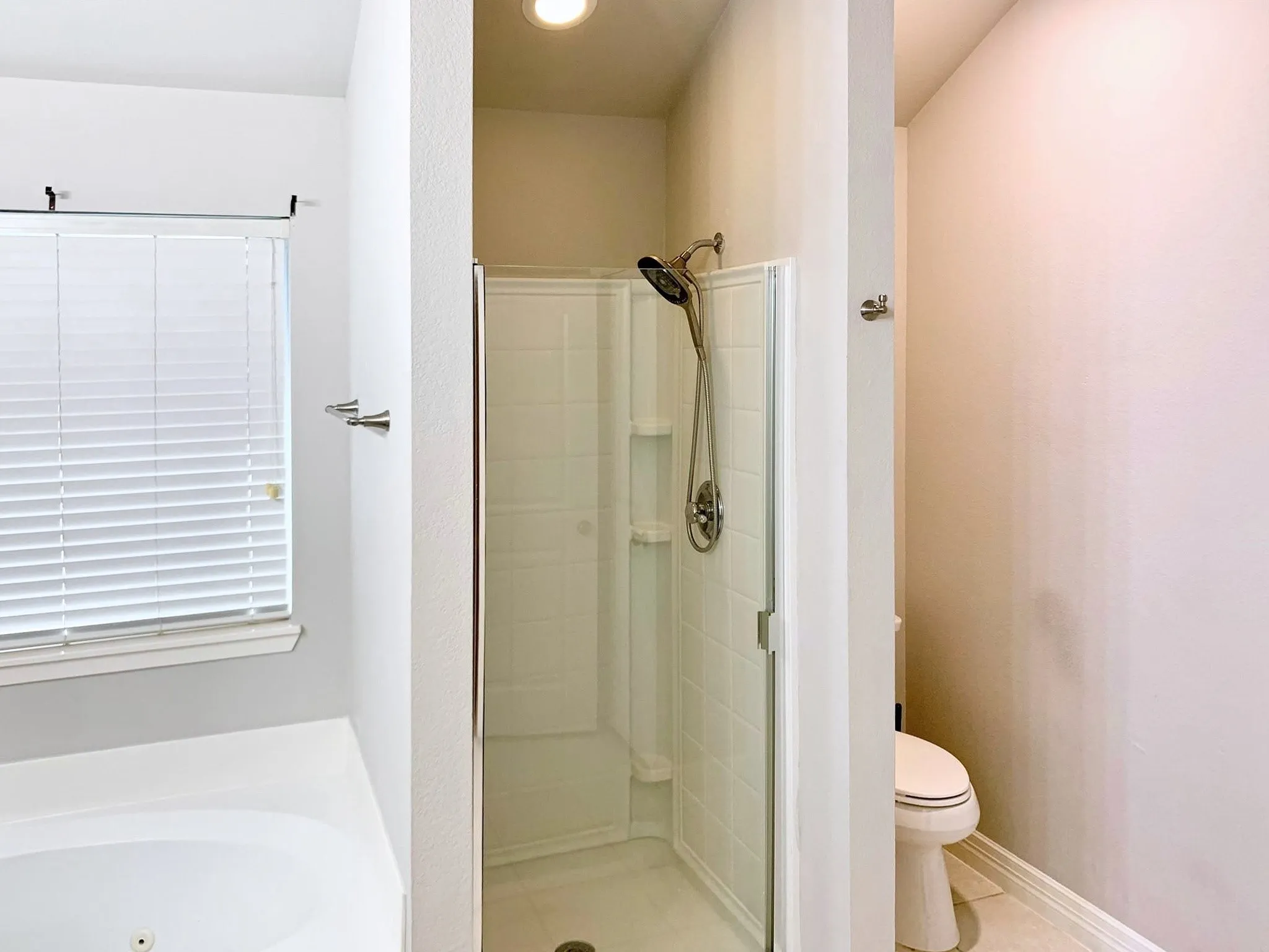 Single Family Residence For Rent in Denton County , 2016 Del Mar Court, Denton, Texas 76210, 4 Bedroom, 2 Bathroom, 2 Garage spaces, 1,988 Sqft, built in 2005, mls#21411870, Real Estate Agent in Denton, Homes For Rent in Denton county, Homes For Rent in Denton, Realtor in Denton Texas, Real Estate Brokerage Independent Realty Texas, Luminita Cordes Realtor