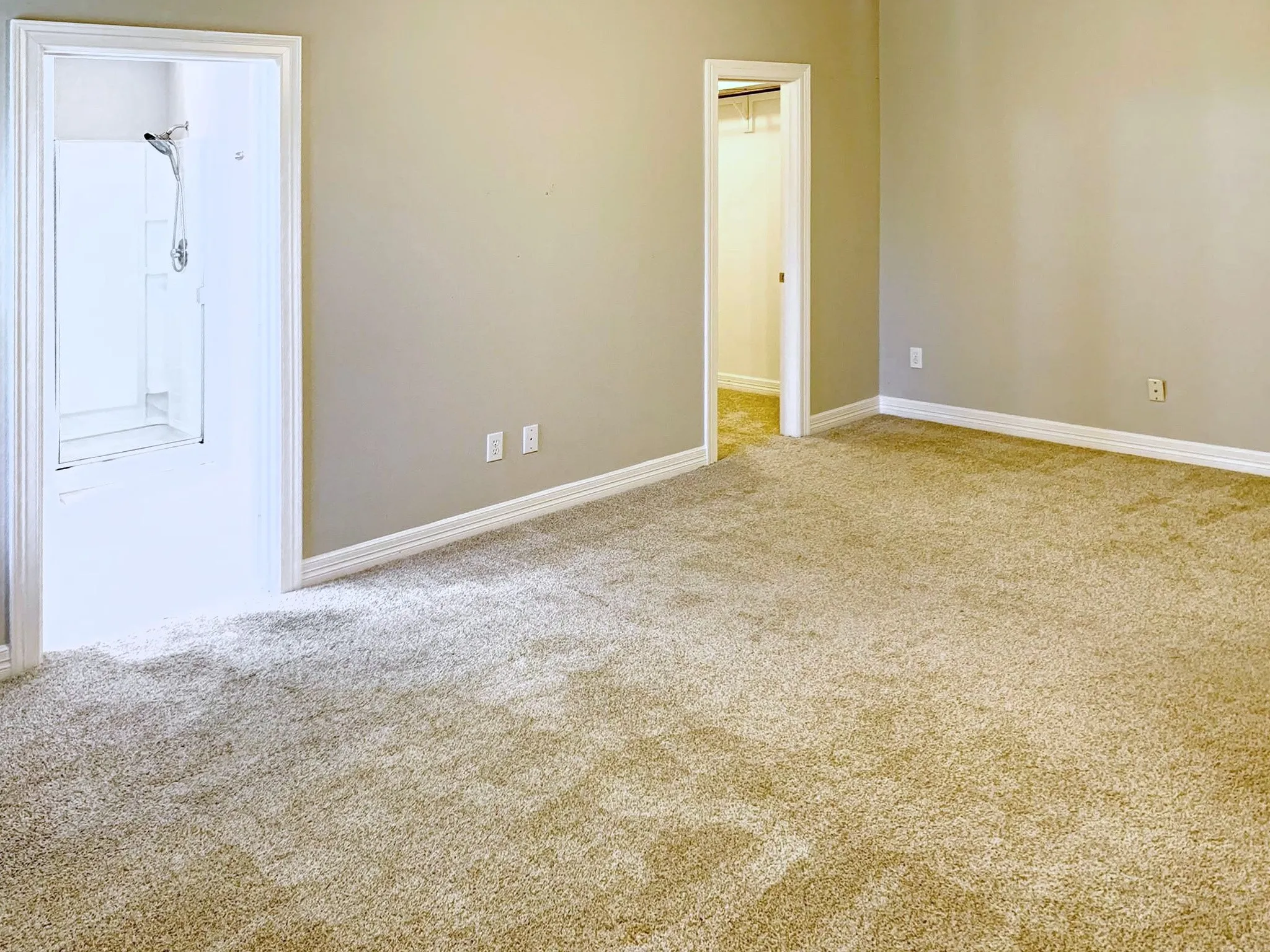 Single Family Residence For Rent in Denton County , 2016 Del Mar Court, Denton, Texas 76210, 4 Bedroom, 2 Bathroom, 2 Garage spaces, 1,988 Sqft, built in 2005, mls#21411870, Real Estate Agent in Denton, Homes For Rent in Denton county, Homes For Rent in Denton, Realtor in Denton Texas, Real Estate Brokerage Independent Realty Texas, Luminita Cordes Realtor