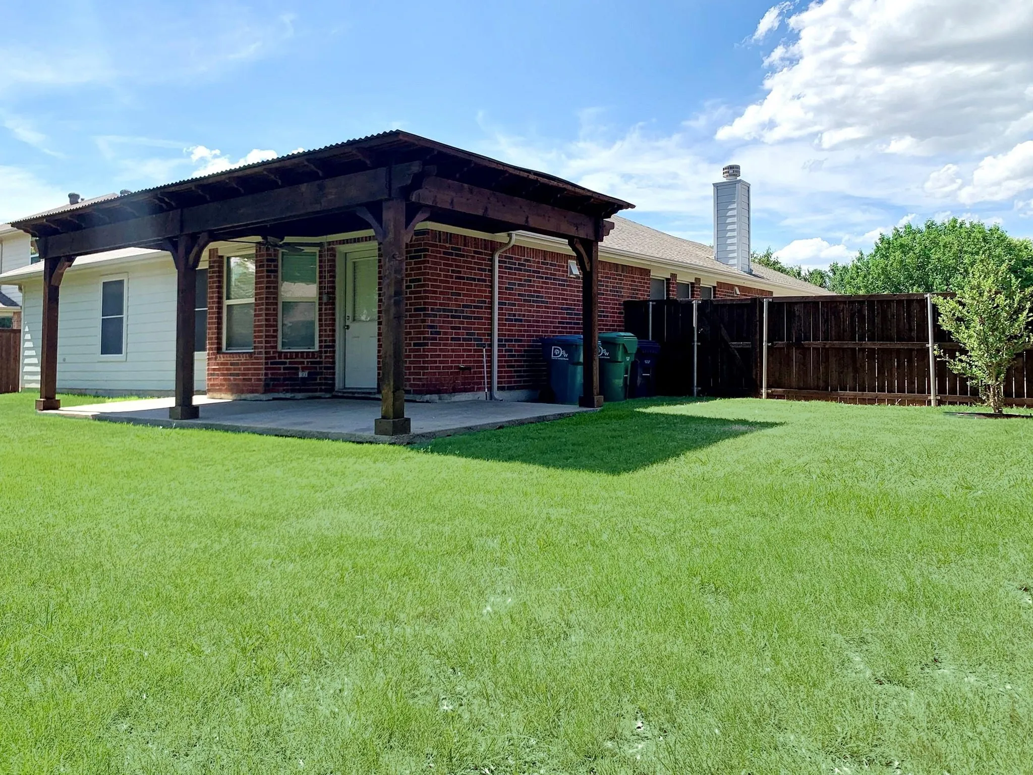 Single Family Residence For Rent in Denton County , 2016 Del Mar Court, Denton, Texas 76210, 4 Bedroom, 2 Bathroom, 2 Garage spaces, 1,988 Sqft, built in 2005, mls#21411870, Real Estate Agent in Denton, Homes For Rent in Denton county, Homes For Rent in Denton, Realtor in Denton Texas, Real Estate Brokerage Independent Realty Texas, Luminita Cordes Realtor