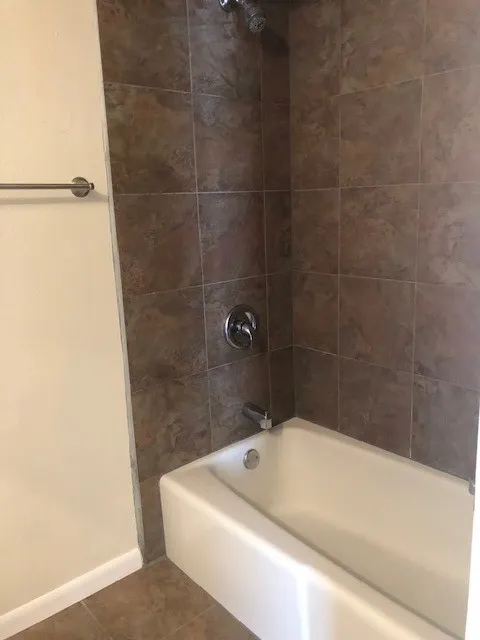 Apartment For Rent in Tarrant County , 3812 E Washburn Avenue D, Fort Worth, Texas 76107, 1 Bedroom, 1 Bathroom, Garage spaces, 800 Sqft, built in 1968, mls#21411883, Real Estate Agent in Fort Worth, Homes For Rent in Tarrant county, Homes For Rent in Fort Worth, Realtor in Fort Worth Texas, Real Estate Brokerage Independent Realty Texas, Luminita Cordes Realtor