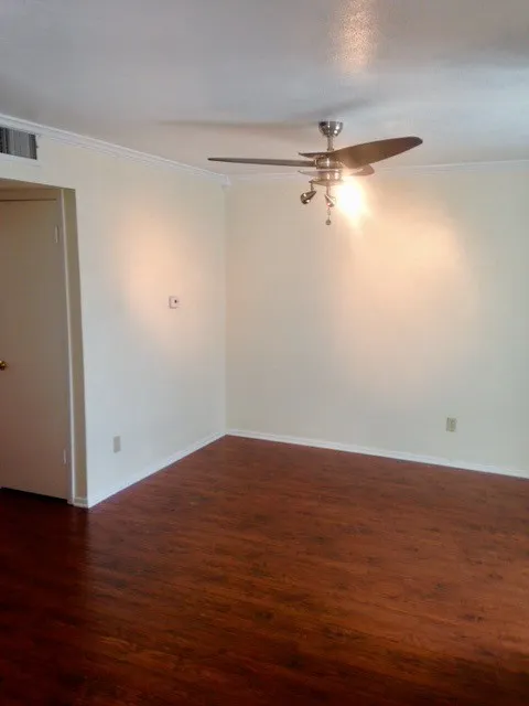 Apartment For Rent in Tarrant County , 3812 E Washburn Avenue D, Fort Worth, Texas 76107, 1 Bedroom, 1 Bathroom, Garage spaces, 800 Sqft, built in 1968, mls#21411883, Real Estate Agent in Fort Worth, Homes For Rent in Tarrant county, Homes For Rent in Fort Worth, Realtor in Fort Worth Texas, Real Estate Brokerage Independent Realty Texas, Luminita Cordes Realtor
