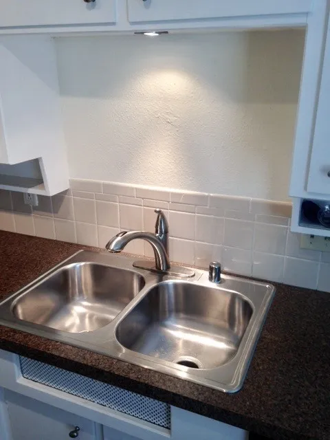 Apartment For Rent in Tarrant County , 3812 E Washburn Avenue D, Fort Worth, Texas 76107, 1 Bedroom, 1 Bathroom, Garage spaces, 800 Sqft, built in 1968, mls#21411883, Real Estate Agent in Fort Worth, Homes For Rent in Tarrant county, Homes For Rent in Fort Worth, Realtor in Fort Worth Texas, Real Estate Brokerage Independent Realty Texas, Luminita Cordes Realtor