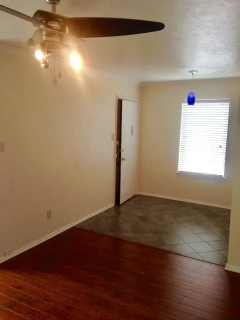 Apartment For Rent in Tarrant County , 3812 E Washburn Avenue D, Fort Worth, Texas 76107, 1 Bedroom, 1 Bathroom, Garage spaces, 800 Sqft, built in 1968, mls#21411883, Real Estate Agent in Fort Worth, Homes For Rent in Tarrant county, Homes For Rent in Fort Worth, Realtor in Fort Worth Texas, Real Estate Brokerage Independent Realty Texas, Luminita Cordes Realtor