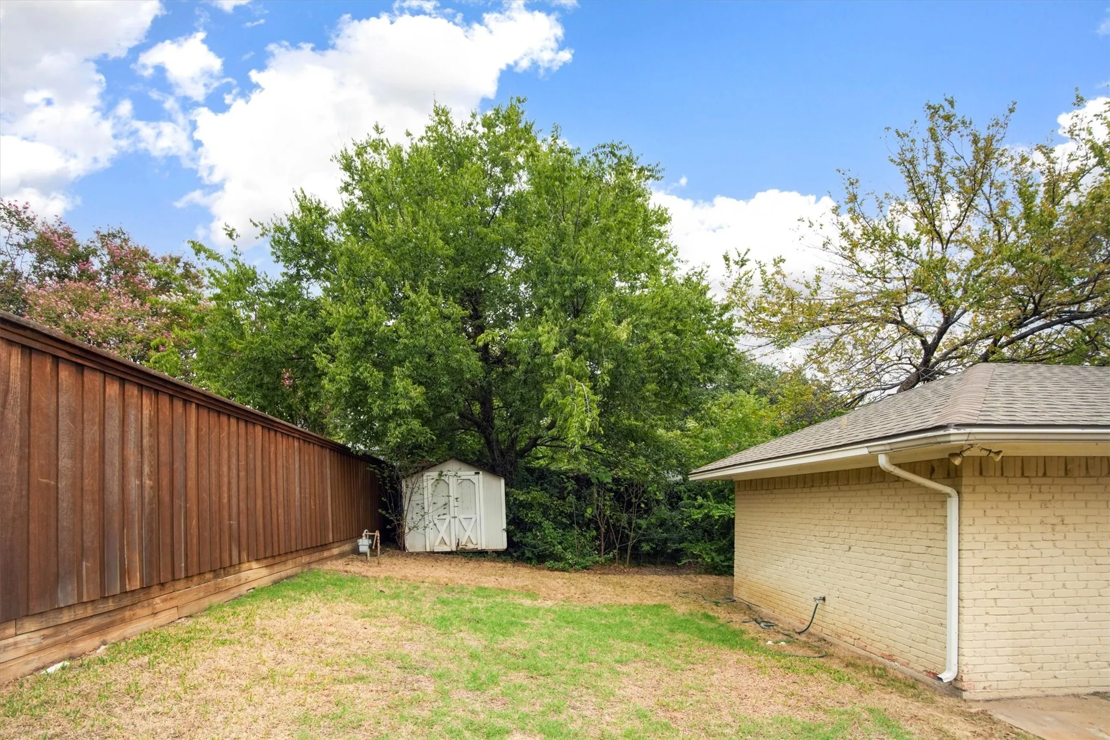 Single Family Residence For Rent in Collin County , 5 Ridgeview Circle, Richardson, Texas 75080, 4 Bedroom, 3 Bathroom, 2 Garage spaces, 2,408 Sqft, built in 1971, mls#21409243, Real Estate Agent in Richardson, Homes For Rent in Collin county, Homes For Rent in Richardson, Realtor in Richardson Texas, Real Estate Brokerage Independent Realty Texas, Luminita Cordes Realtor