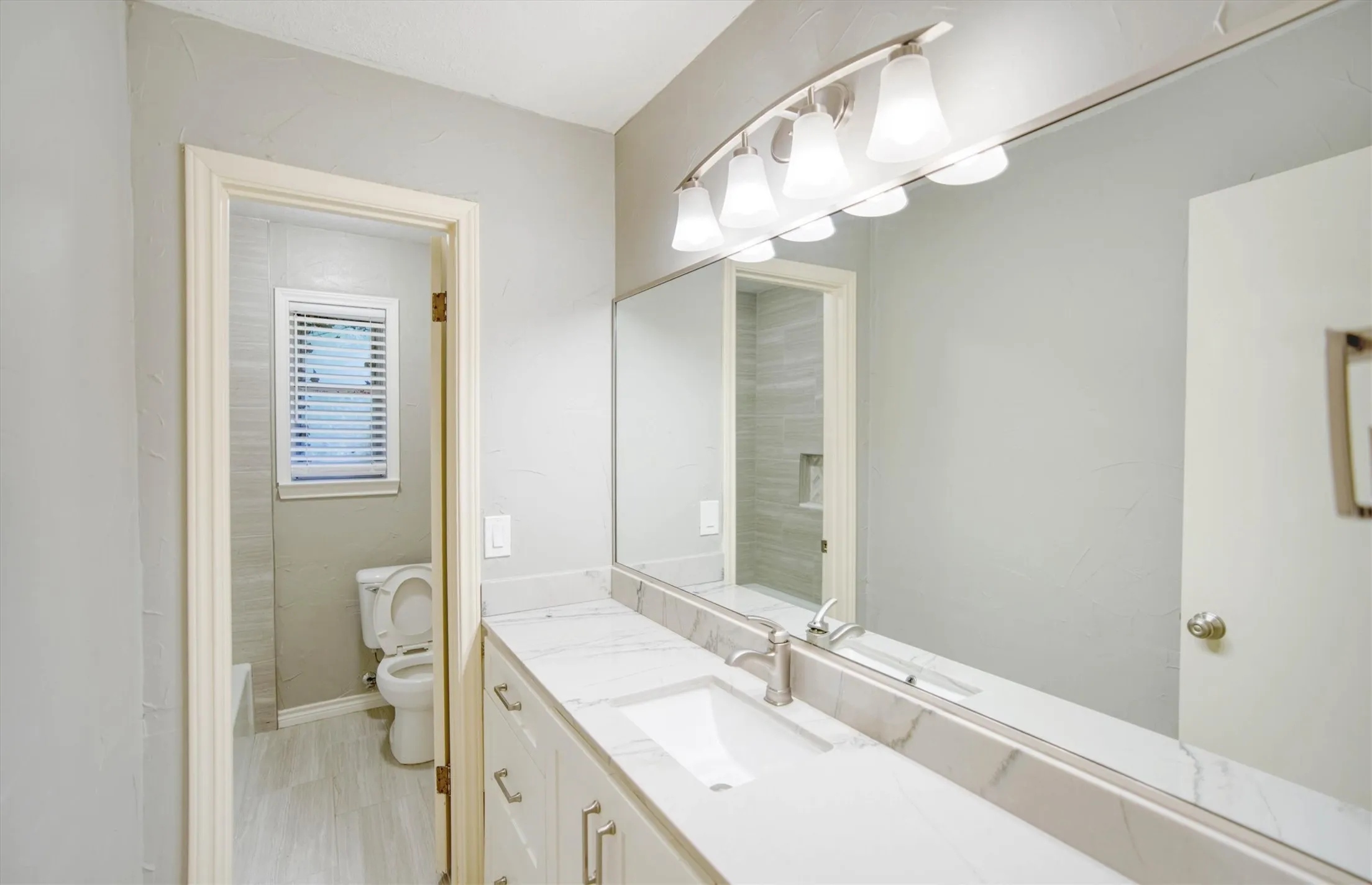 Single Family Residence For Rent in Collin County , 5 Ridgeview Circle, Richardson, Texas 75080, 4 Bedroom, 3 Bathroom, 2 Garage spaces, 2,408 Sqft, built in 1971, mls#21409243, Real Estate Agent in Richardson, Homes For Rent in Collin county, Homes For Rent in Richardson, Realtor in Richardson Texas, Real Estate Brokerage Independent Realty Texas, Luminita Cordes Realtor