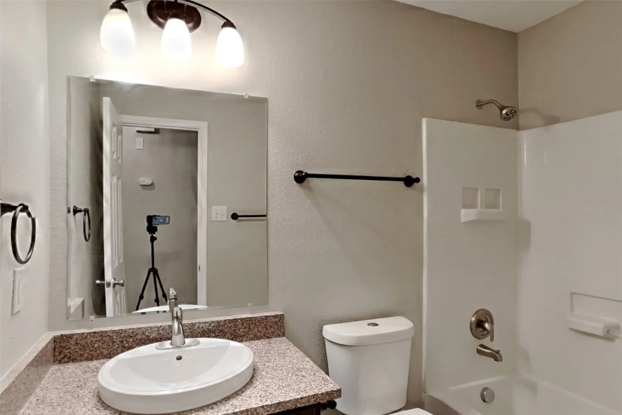 Single Family Residence For Rent in Rockwall County , 426 Fireberry Drive, Fate, Texas 75087, 3 Bedroom, 2 Bathroom, 2 Garage spaces, 1,778 Sqft, built in 2005, mls#21411885, Real Estate Agent in Fate, Homes For Rent in Rockwall county, Homes For Rent in Fate, Realtor in Fate Texas, Real Estate Brokerage Independent Realty Texas, Luminita Cordes Realtor