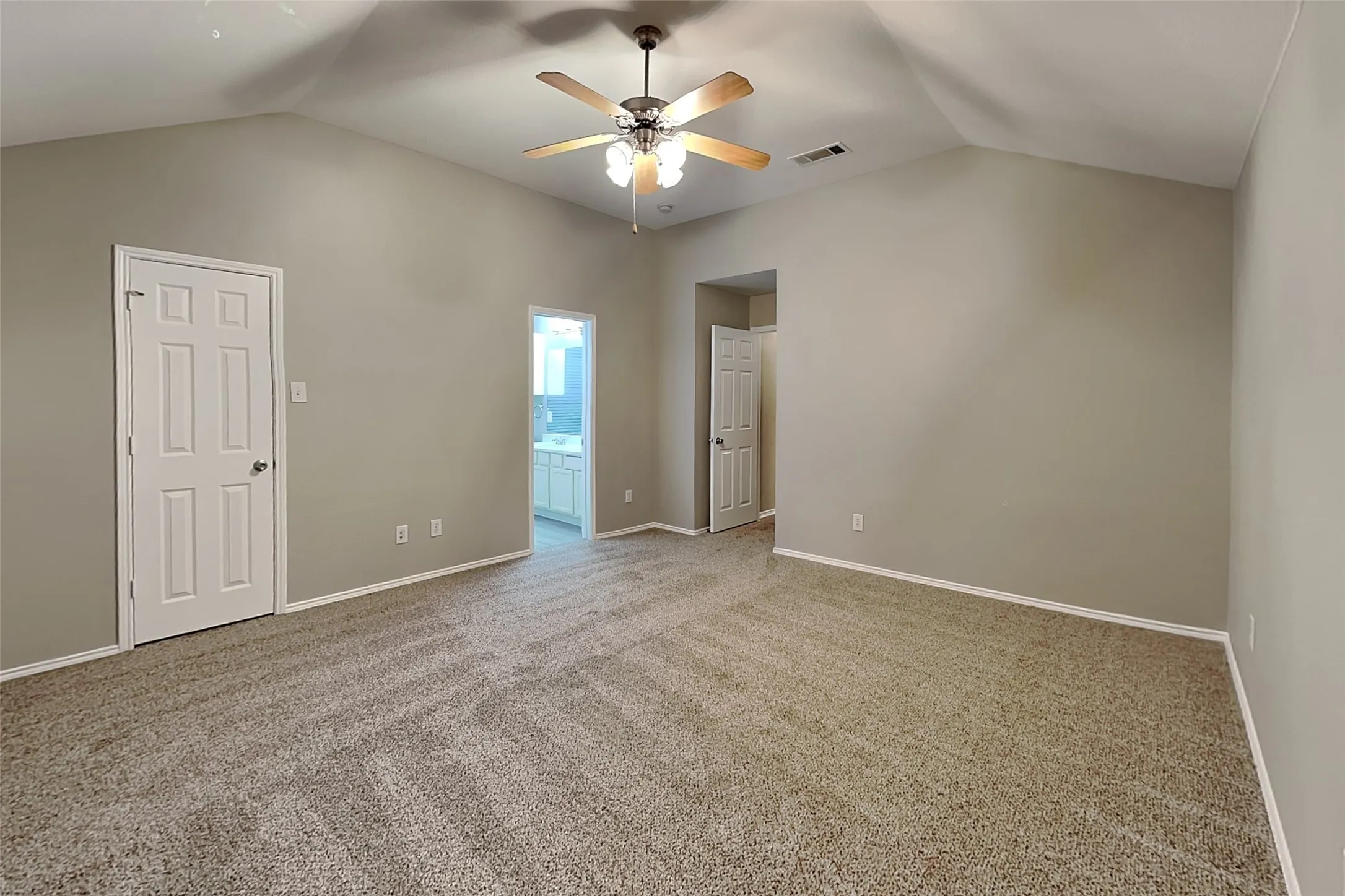 Single Family Residence For Rent in Rockwall County , 426 Fireberry Drive, Fate, Texas 75087, 3 Bedroom, 2 Bathroom, 2 Garage spaces, 1,778 Sqft, built in 2005, mls#21411885, Real Estate Agent in Fate, Homes For Rent in Rockwall county, Homes For Rent in Fate, Realtor in Fate Texas, Real Estate Brokerage Independent Realty Texas, Luminita Cordes Realtor