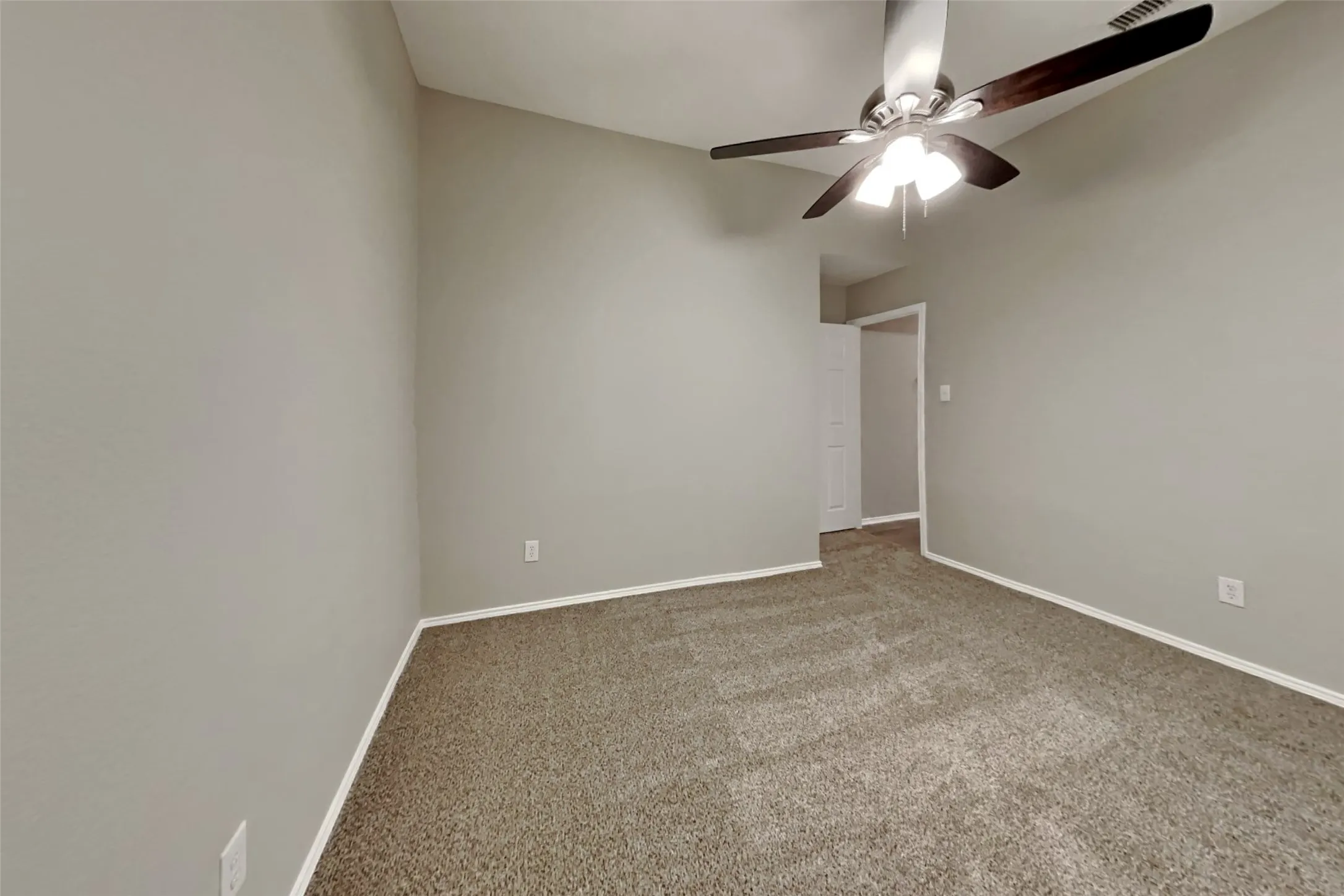 Single Family Residence For Rent in Rockwall County , 426 Fireberry Drive, Fate, Texas 75087, 3 Bedroom, 2 Bathroom, 2 Garage spaces, 1,778 Sqft, built in 2005, mls#21411885, Real Estate Agent in Fate, Homes For Rent in Rockwall county, Homes For Rent in Fate, Realtor in Fate Texas, Real Estate Brokerage Independent Realty Texas, Luminita Cordes Realtor
