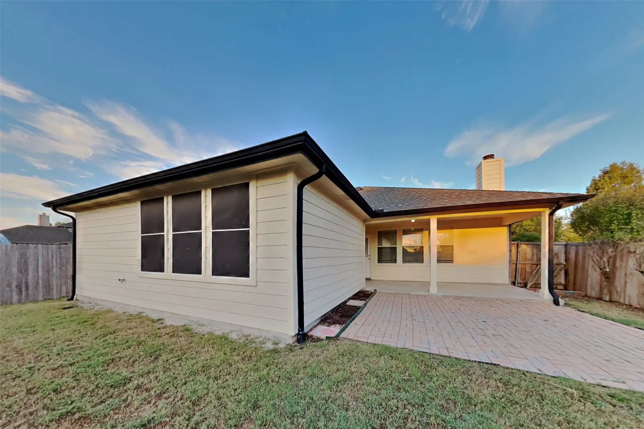Single Family Residence For Rent in Rockwall County , 426 Fireberry Drive, Fate, Texas 75087, 3 Bedroom, 2 Bathroom, 2 Garage spaces, 1,778 Sqft, built in 2005, mls#21411885, Real Estate Agent in Fate, Homes For Rent in Rockwall county, Homes For Rent in Fate, Realtor in Fate Texas, Real Estate Brokerage Independent Realty Texas, Luminita Cordes Realtor
