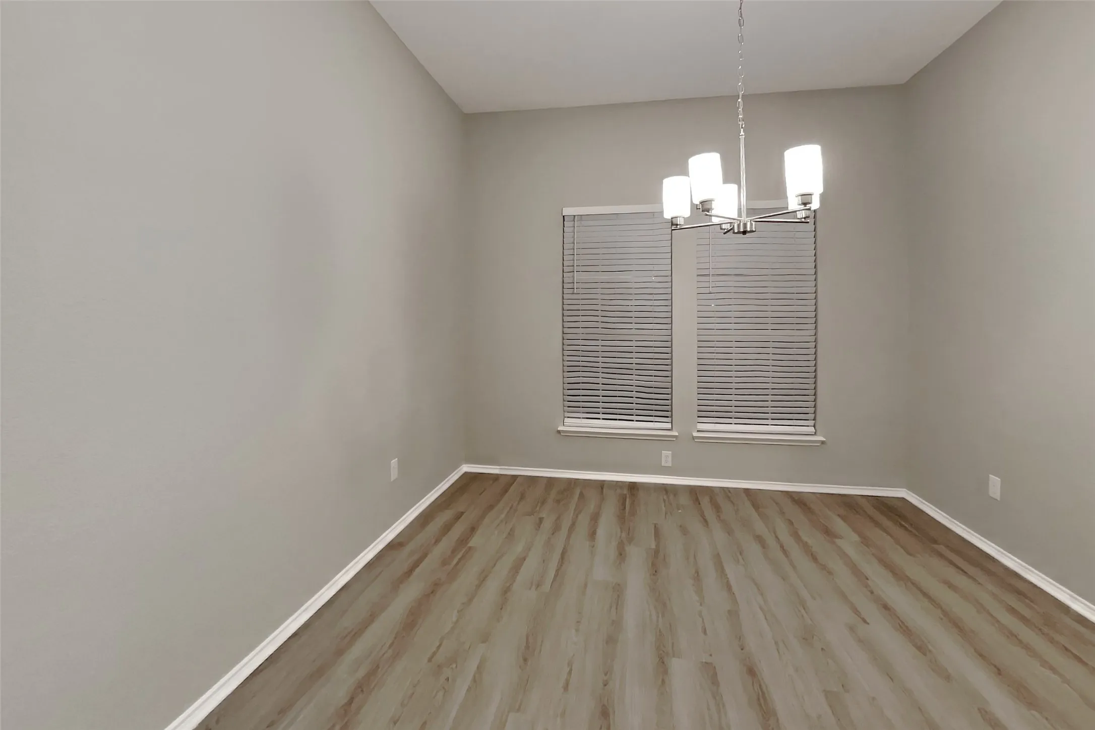 Single Family Residence For Rent in Rockwall County , 426 Fireberry Drive, Fate, Texas 75087, 3 Bedroom, 2 Bathroom, 2 Garage spaces, 1,778 Sqft, built in 2005, mls#21411885, Real Estate Agent in Fate, Homes For Rent in Rockwall county, Homes For Rent in Fate, Realtor in Fate Texas, Real Estate Brokerage Independent Realty Texas, Luminita Cordes Realtor