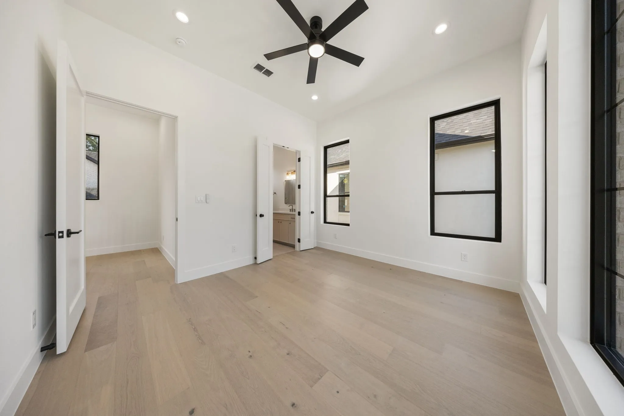 Single Family Residence For Sale in Dallas County , 6475 Trammel Drive, Dallas, Texas 75214, 4 Bedroom, 5 Bathroom, 3 Garage spaces, 4,362 Sqft, built in 2026, mls#21411907, Real Estate Agent in Dallas, Homes For Sale in Dallas county, Homes For Sale in Dallas, Realtor in Dallas Texas, Real Estate Brokerage Independent Realty Texas, Luminita Cordes Realtor