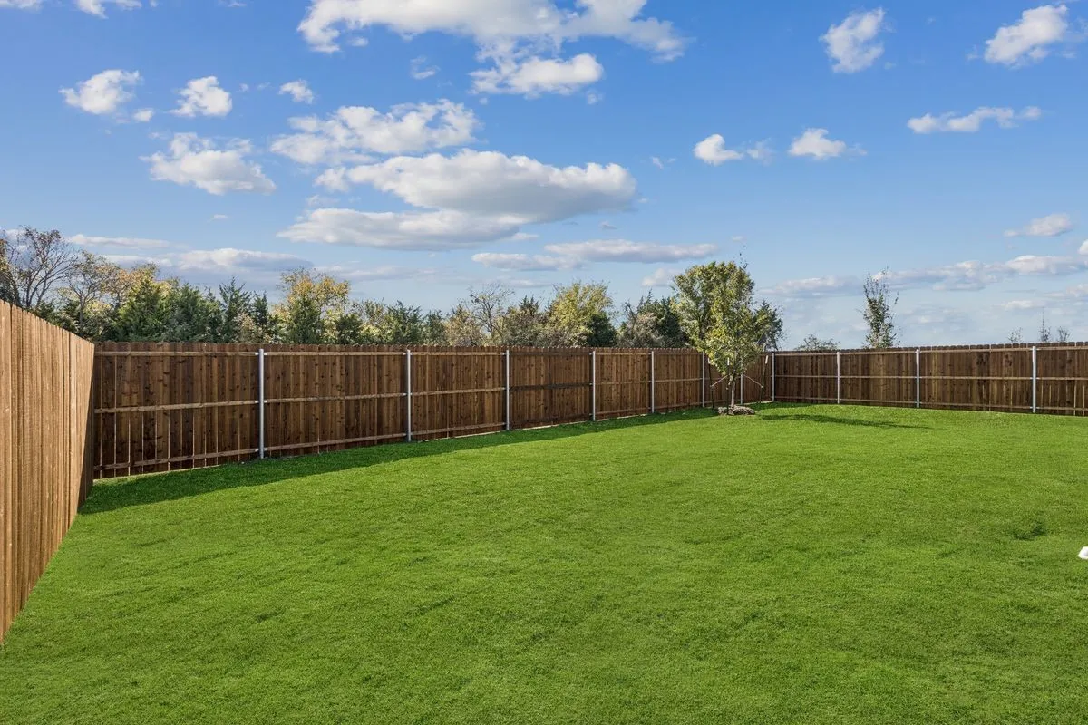 Yard in the Oscar home plan – REPRESENTATIVE PHOTO