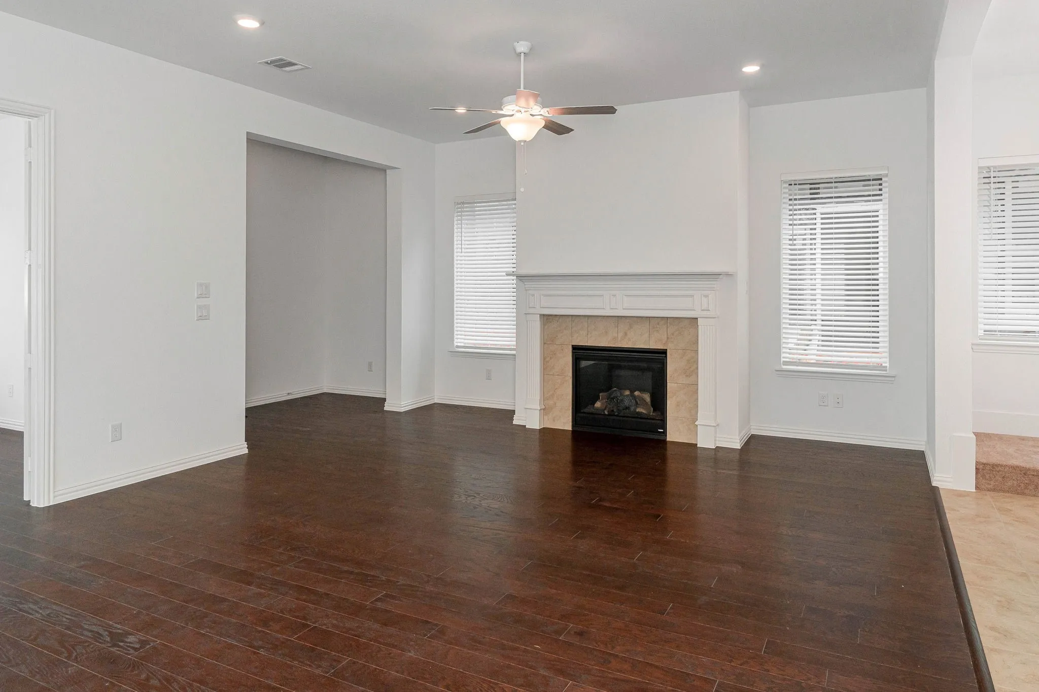 Single Family Residence For Rent in Collin County , 8705 Barnbougle Dunes Drive, Mc Kinney, Texas 75070, 4 Bedroom, 4 Bathroom, 2 Garage spaces, 3,300 Sqft, built in 2021, mls#21411919, Real Estate Agent in Mc Kinney, Homes For Rent in Collin county, Homes For Rent in Mc Kinney, Realtor in Mc Kinney Texas, Real Estate Brokerage Independent Realty Texas, Luminita Cordes Realtor
