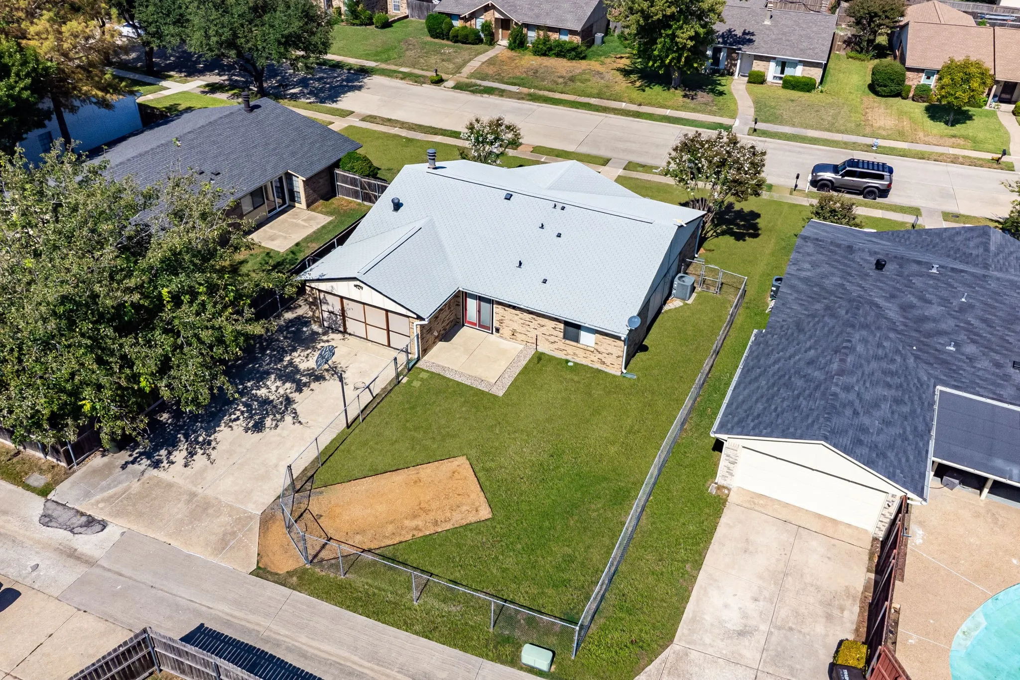Single Family Residence For Sale in Collin County , 956 Lockhart Drive, Plano, Texas 75023, 3 Bedroom, 2 Bathroom, 2 Garage spaces, 1,521 Sqft, built in 1981, mls#21405967, Real Estate Agent in Plano, Homes For Sale in Collin county, Homes For Sale in Plano, Realtor in Plano Texas, Real Estate Brokerage Independent Realty Texas, Luminita Cordes Realtor