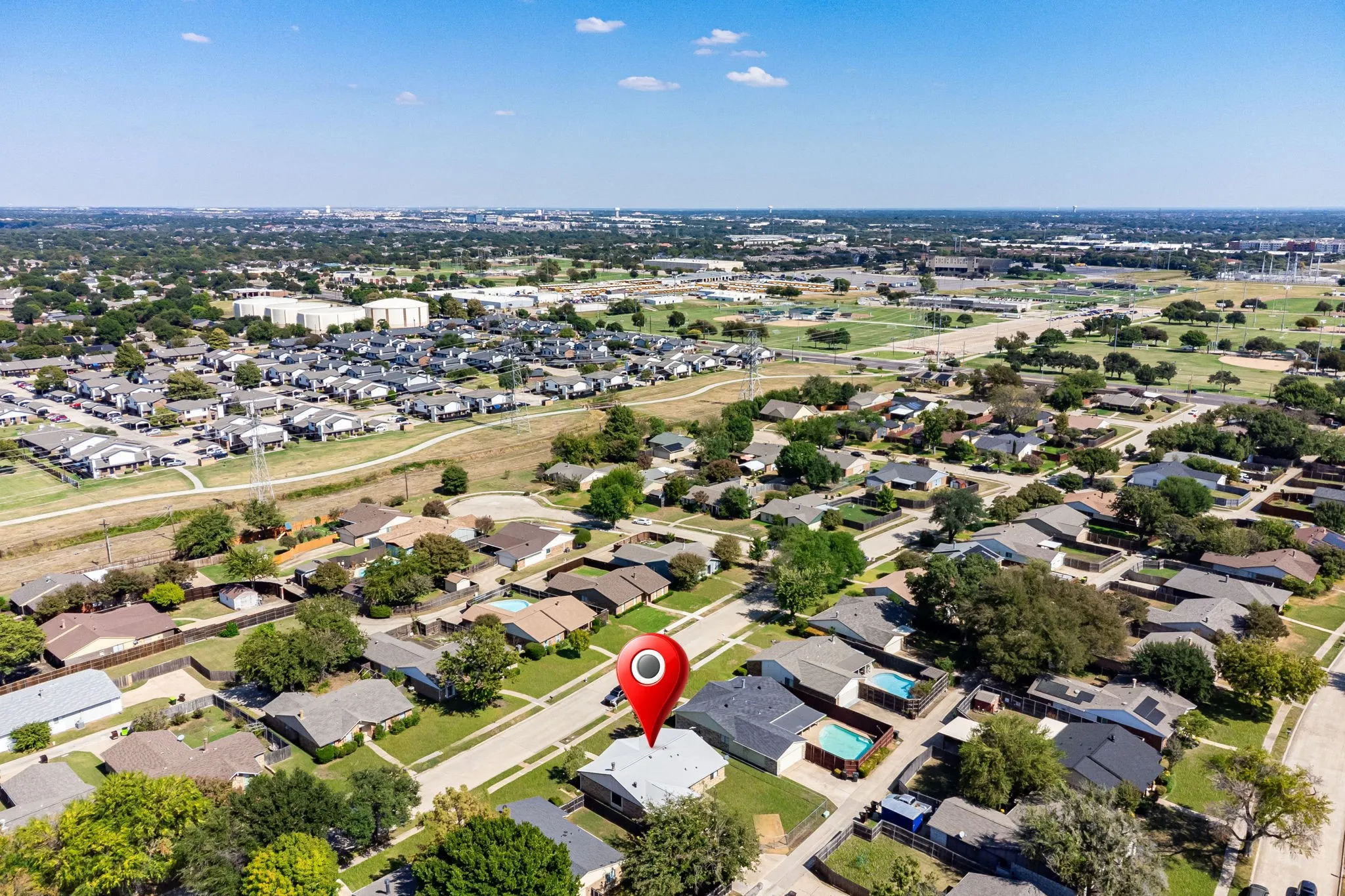 Single Family Residence For Sale in Collin County , 956 Lockhart Drive, Plano, Texas 75023, 3 Bedroom, 2 Bathroom, 2 Garage spaces, 1,521 Sqft, built in 1981, mls#21405967, Real Estate Agent in Plano, Homes For Sale in Collin county, Homes For Sale in Plano, Realtor in Plano Texas, Real Estate Brokerage Independent Realty Texas, Luminita Cordes Realtor