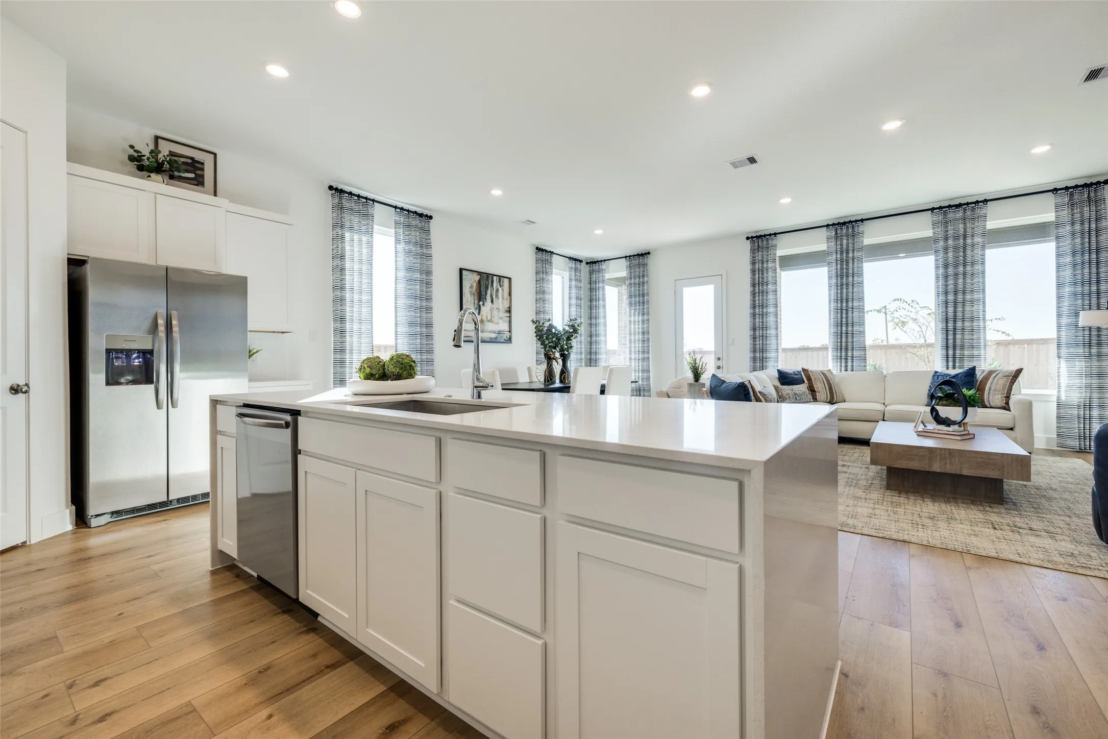 Single Family Residence For Sale in Collin County , 201 Country Court, Celina, Texas 75009, 4 Bedroom, 3 Bathroom, 2 Garage spaces, 2,370 Sqft, built in 2027, mls#21411482, Real Estate Agent in Celina, Homes For Sale in Collin county, Homes For Sale in Celina, Realtor in Celina Texas, Real Estate Brokerage Independent Realty Texas, Luminita Cordes Realtor