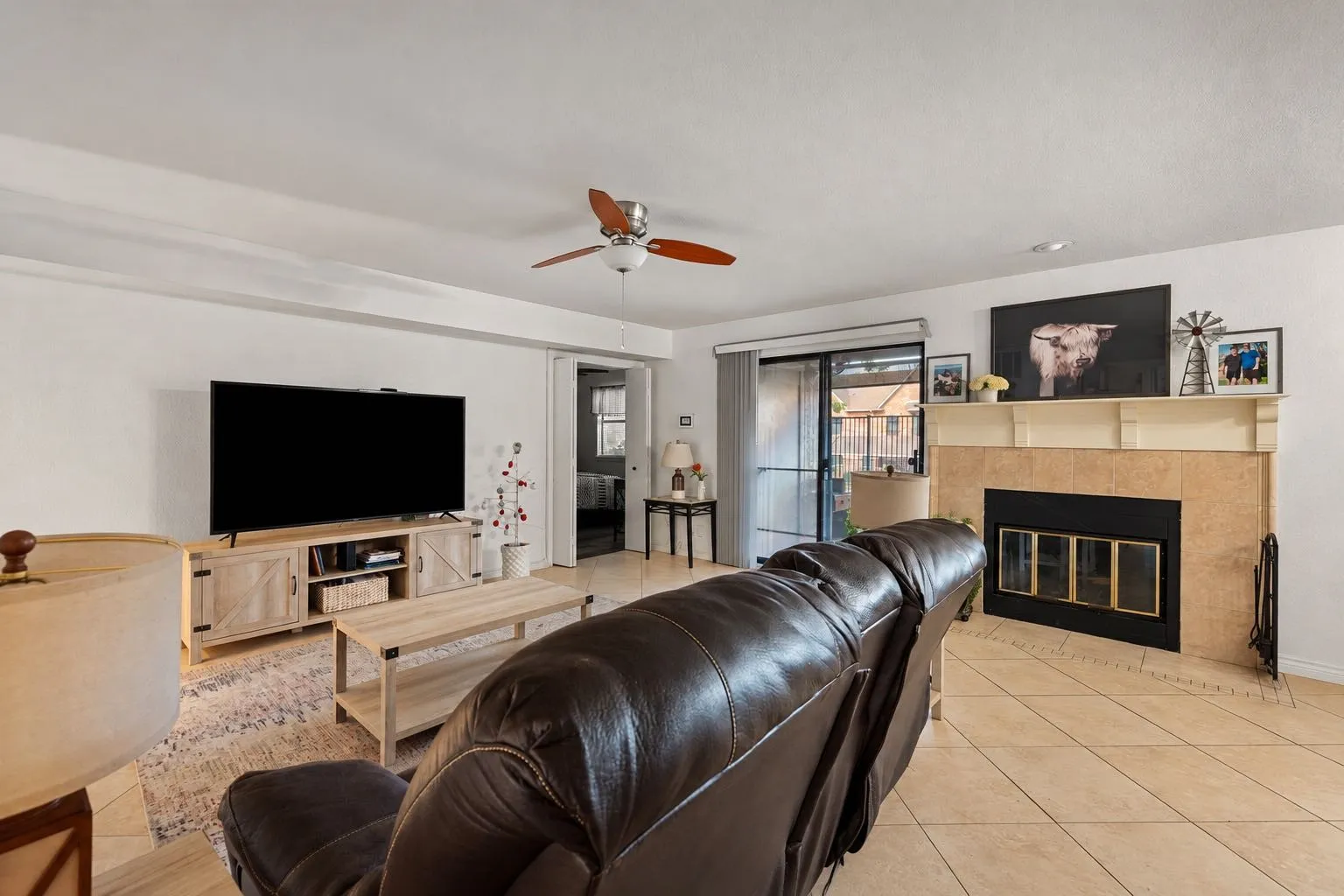 Condominium For Sale in Rockwall County , 1535 Signal Ridge Place, Rockwall, Texas 75032, 2 Bedroom, 2 Bathroom, Garage spaces, 1,149 Sqft, built in 1985, mls#21410936, Real Estate Agent in Rockwall, Homes For Sale in Rockwall county, Homes For Sale in Rockwall, Realtor in Rockwall Texas, Real Estate Brokerage Independent Realty Texas, Luminita Cordes Realtor