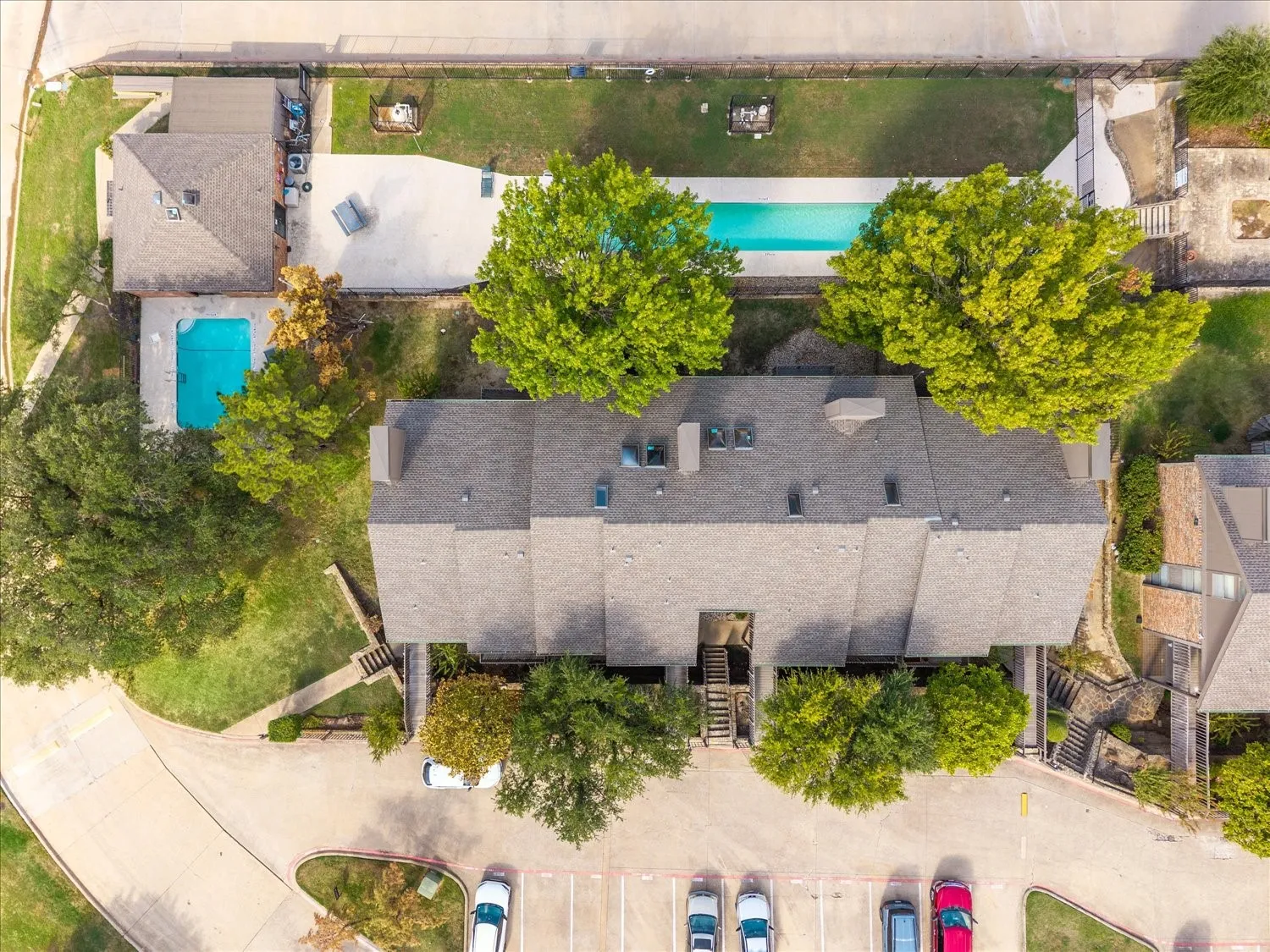 Condominium For Sale in Rockwall County , 1535 Signal Ridge Place, Rockwall, Texas 75032, 2 Bedroom, 2 Bathroom, Garage spaces, 1,149 Sqft, built in 1985, mls#21410936, Real Estate Agent in Rockwall, Homes For Sale in Rockwall county, Homes For Sale in Rockwall, Realtor in Rockwall Texas, Real Estate Brokerage Independent Realty Texas, Luminita Cordes Realtor