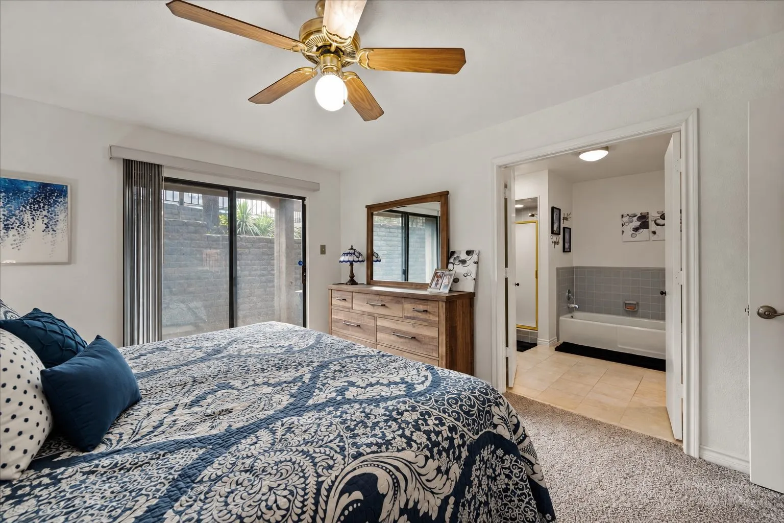 Condominium For Sale in Rockwall County , 1535 Signal Ridge Place, Rockwall, Texas 75032, 2 Bedroom, 2 Bathroom, Garage spaces, 1,149 Sqft, built in 1985, mls#21410936, Real Estate Agent in Rockwall, Homes For Sale in Rockwall county, Homes For Sale in Rockwall, Realtor in Rockwall Texas, Real Estate Brokerage Independent Realty Texas, Luminita Cordes Realtor