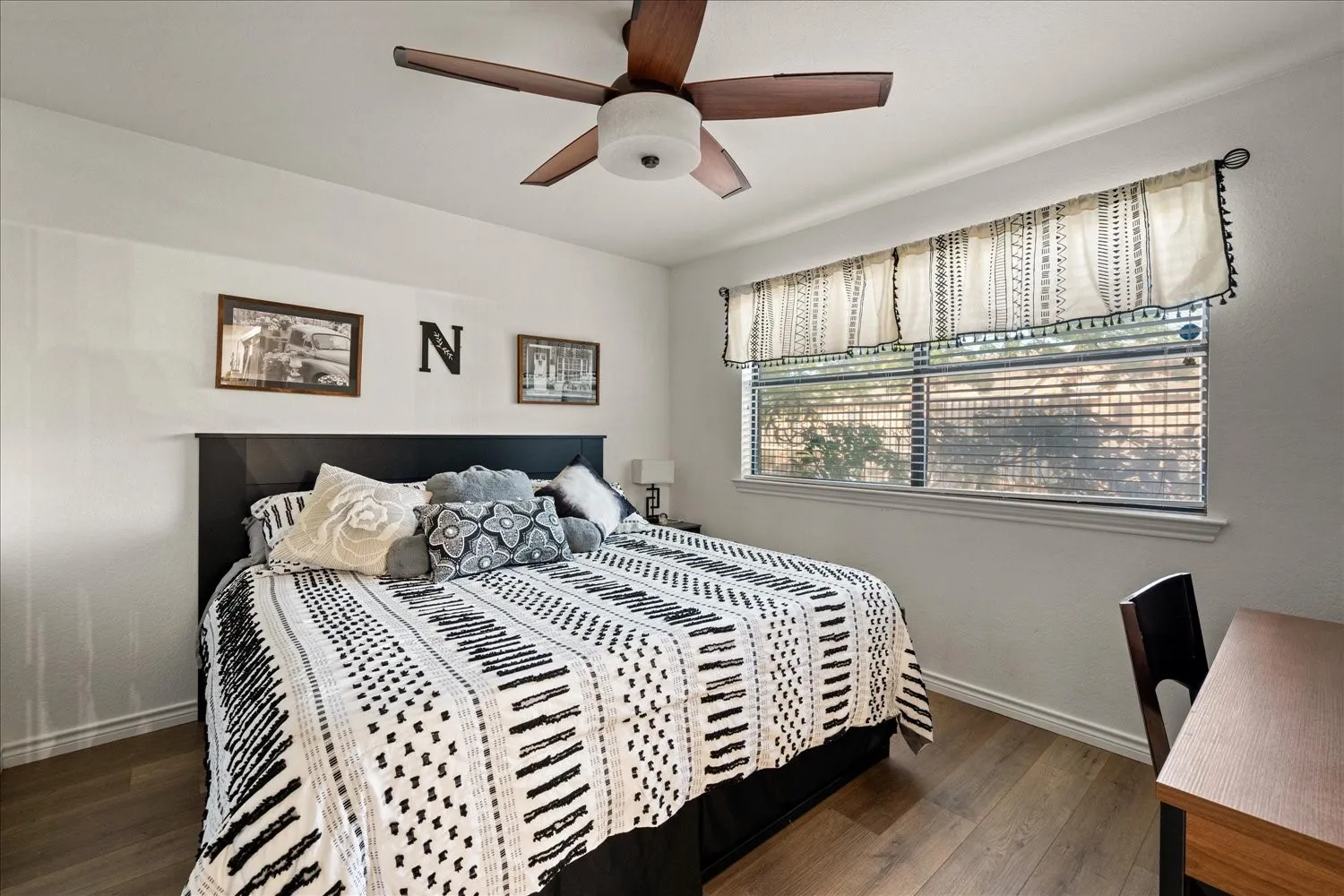 Condominium For Sale in Rockwall County , 1535 Signal Ridge Place, Rockwall, Texas 75032, 2 Bedroom, 2 Bathroom, Garage spaces, 1,149 Sqft, built in 1985, mls#21410936, Real Estate Agent in Rockwall, Homes For Sale in Rockwall county, Homes For Sale in Rockwall, Realtor in Rockwall Texas, Real Estate Brokerage Independent Realty Texas, Luminita Cordes Realtor
