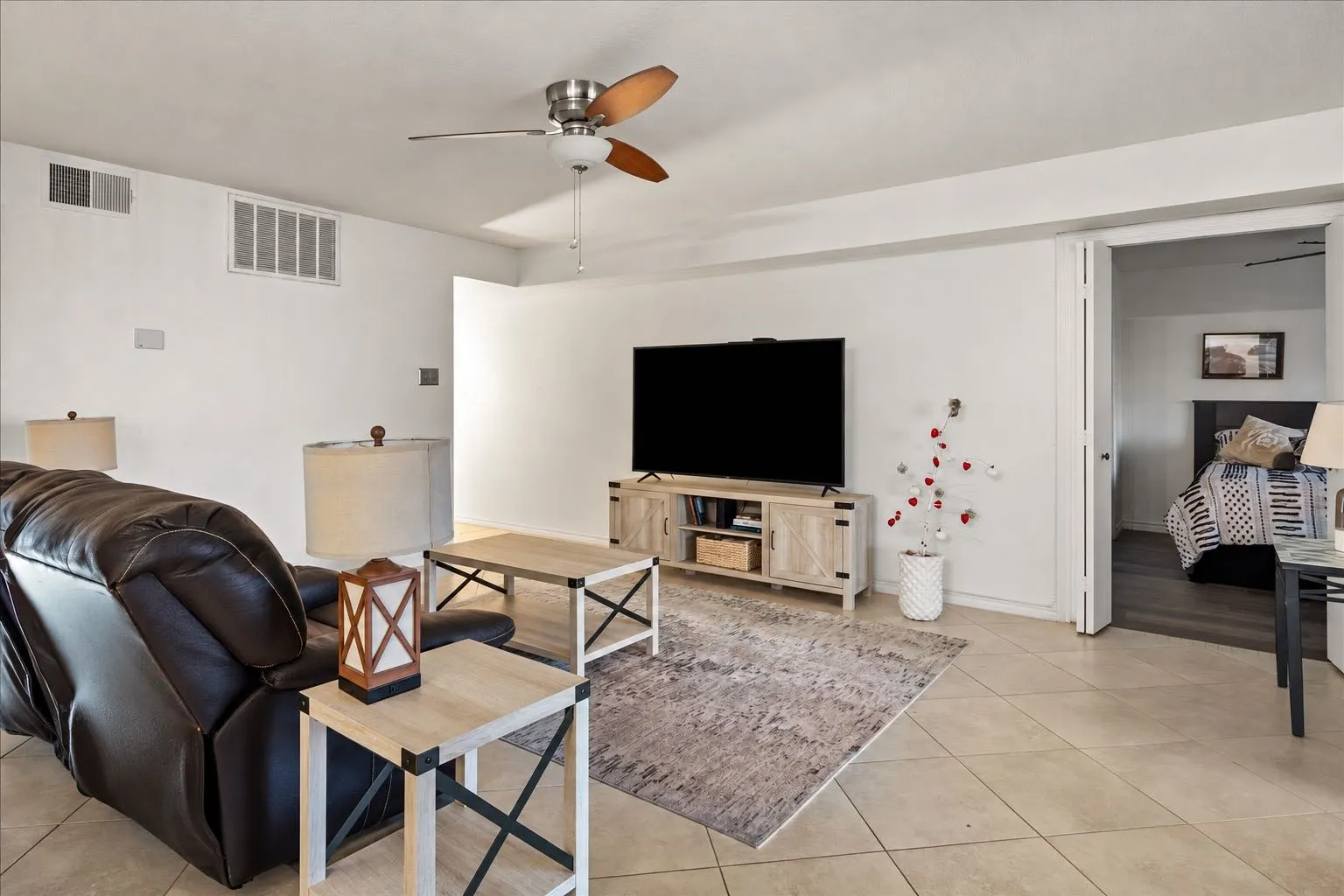 Condominium For Sale in Rockwall County , 1535 Signal Ridge Place, Rockwall, Texas 75032, 2 Bedroom, 2 Bathroom, Garage spaces, 1,149 Sqft, built in 1985, mls#21410936, Real Estate Agent in Rockwall, Homes For Sale in Rockwall county, Homes For Sale in Rockwall, Realtor in Rockwall Texas, Real Estate Brokerage Independent Realty Texas, Luminita Cordes Realtor