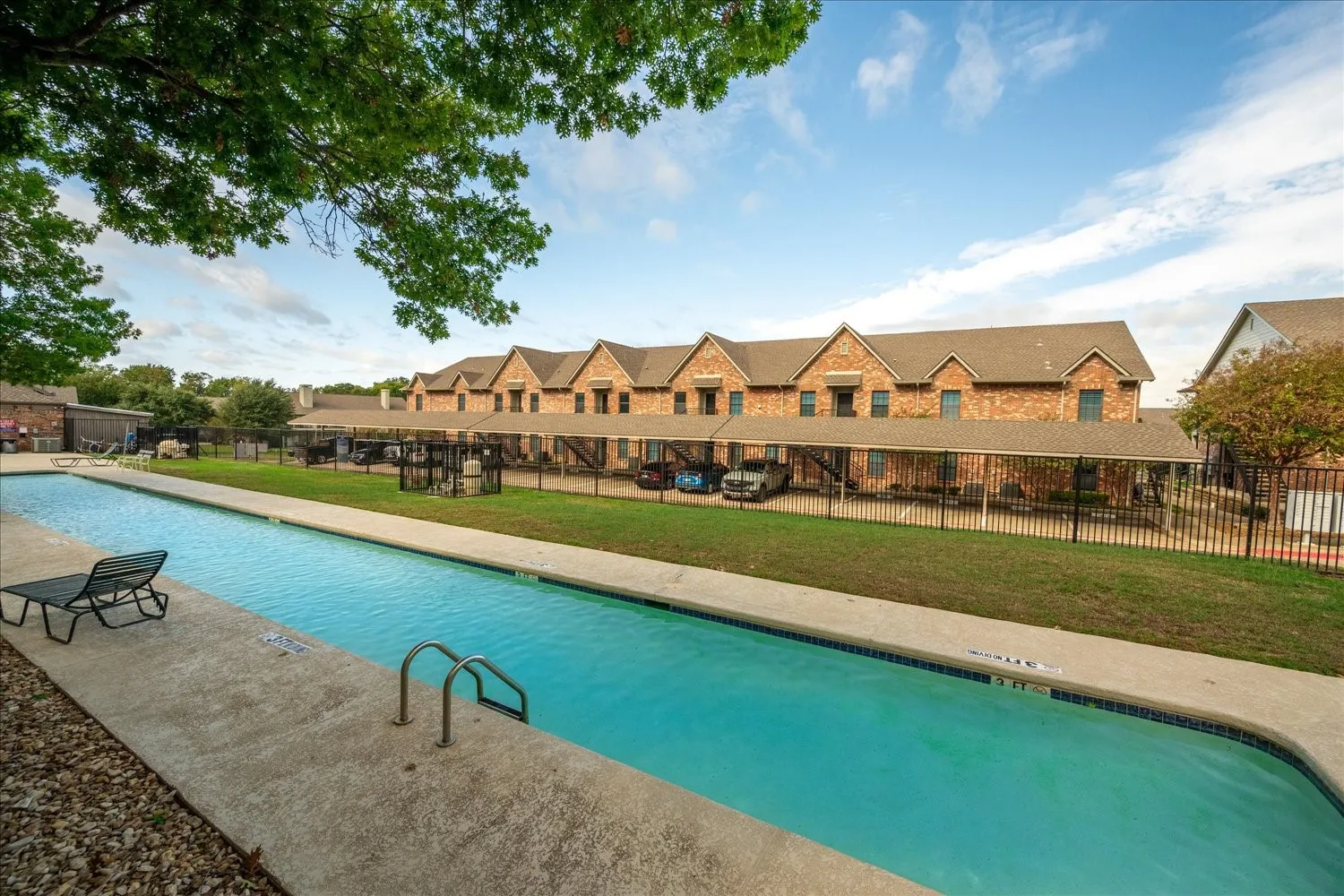 Condominium For Sale in Rockwall County , 1535 Signal Ridge Place, Rockwall, Texas 75032, 2 Bedroom, 2 Bathroom, Garage spaces, 1,149 Sqft, built in 1985, mls#21410936, Real Estate Agent in Rockwall, Homes For Sale in Rockwall county, Homes For Sale in Rockwall, Realtor in Rockwall Texas, Real Estate Brokerage Independent Realty Texas, Luminita Cordes Realtor