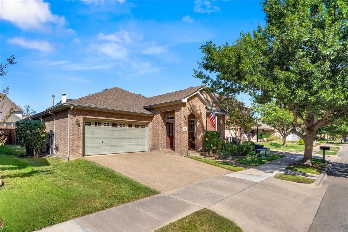 Single Family Residence For Sale in Collin County , 5612 Hampshire Drive, Mc Kinney, Texas 75070, 3 Bedroom, 2 Bathroom, 2 Garage spaces, 2,009 Sqft, built in 2008, mls#21406498, Real Estate Agent in Mc Kinney, Homes For Sale in Collin county, Homes For Sale in Mc Kinney, Realtor in Mc Kinney Texas, Real Estate Brokerage Independent Realty Texas, Luminita Cordes Realtor