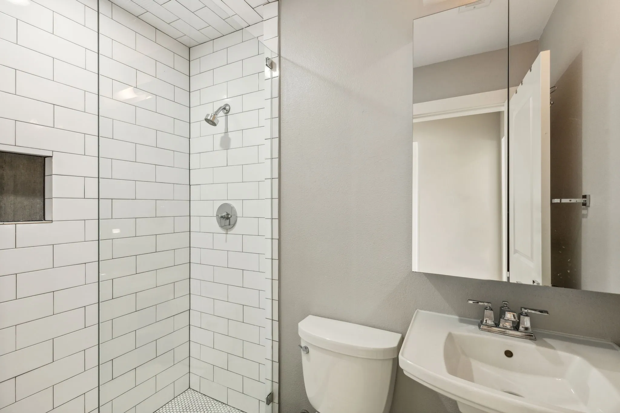 Condominium For Rent in Dallas County , 1921 California Drive 2, Dallas, Texas 75204, 3 Bedroom, 3 Bathroom, 2 Garage spaces, 1,856 Sqft, built in 2016, mls#21410961, Real Estate Agent in Dallas, Homes For Rent in Dallas county, Homes For Rent in Dallas, Realtor in Dallas Texas, Real Estate Brokerage Independent Realty Texas, Luminita Cordes Realtor