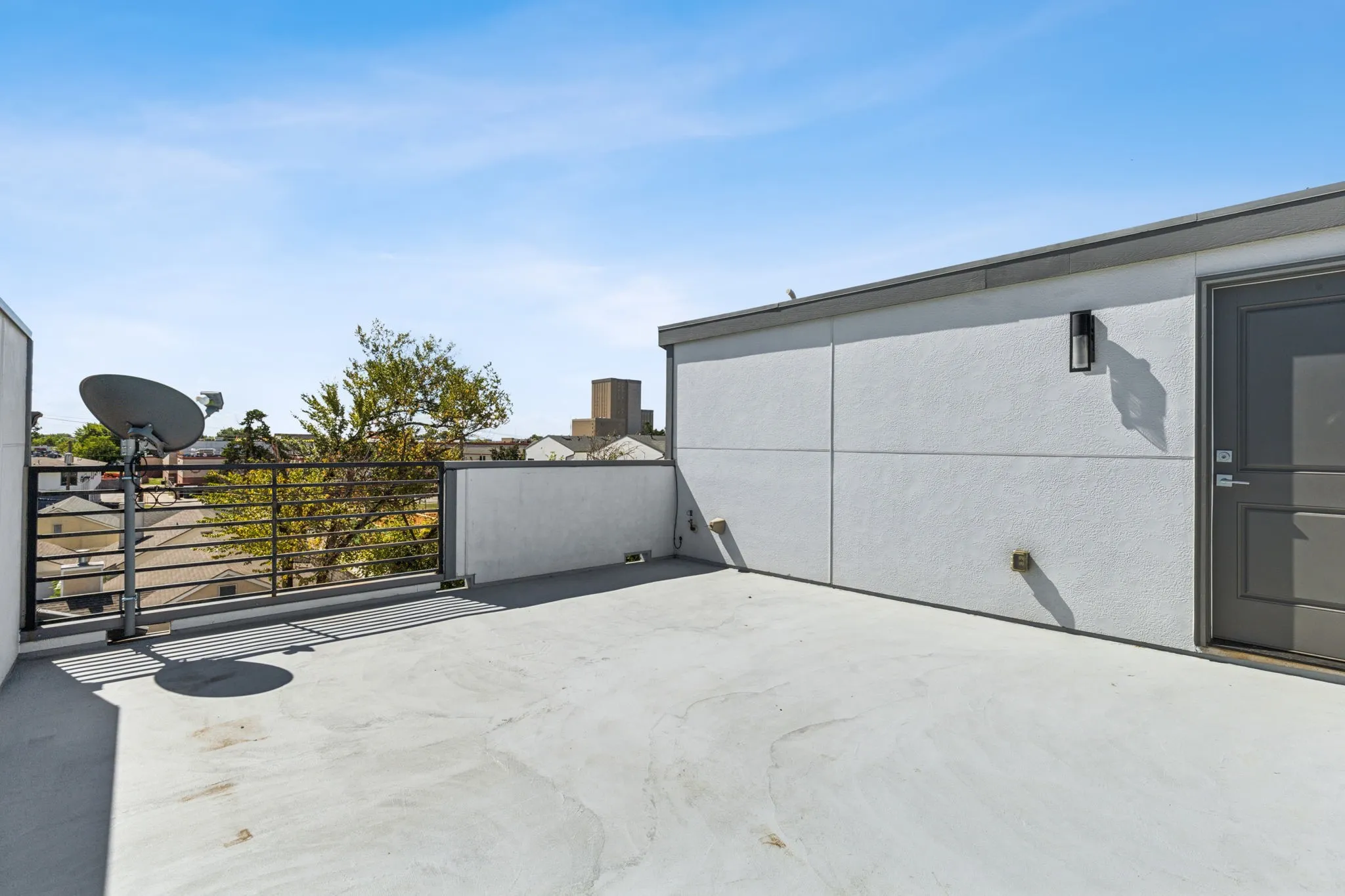 Condominium For Rent in Dallas County , 1921 California Drive 2, Dallas, Texas 75204, 3 Bedroom, 3 Bathroom, 2 Garage spaces, 1,856 Sqft, built in 2016, mls#21410961, Real Estate Agent in Dallas, Homes For Rent in Dallas county, Homes For Rent in Dallas, Realtor in Dallas Texas, Real Estate Brokerage Independent Realty Texas, Luminita Cordes Realtor