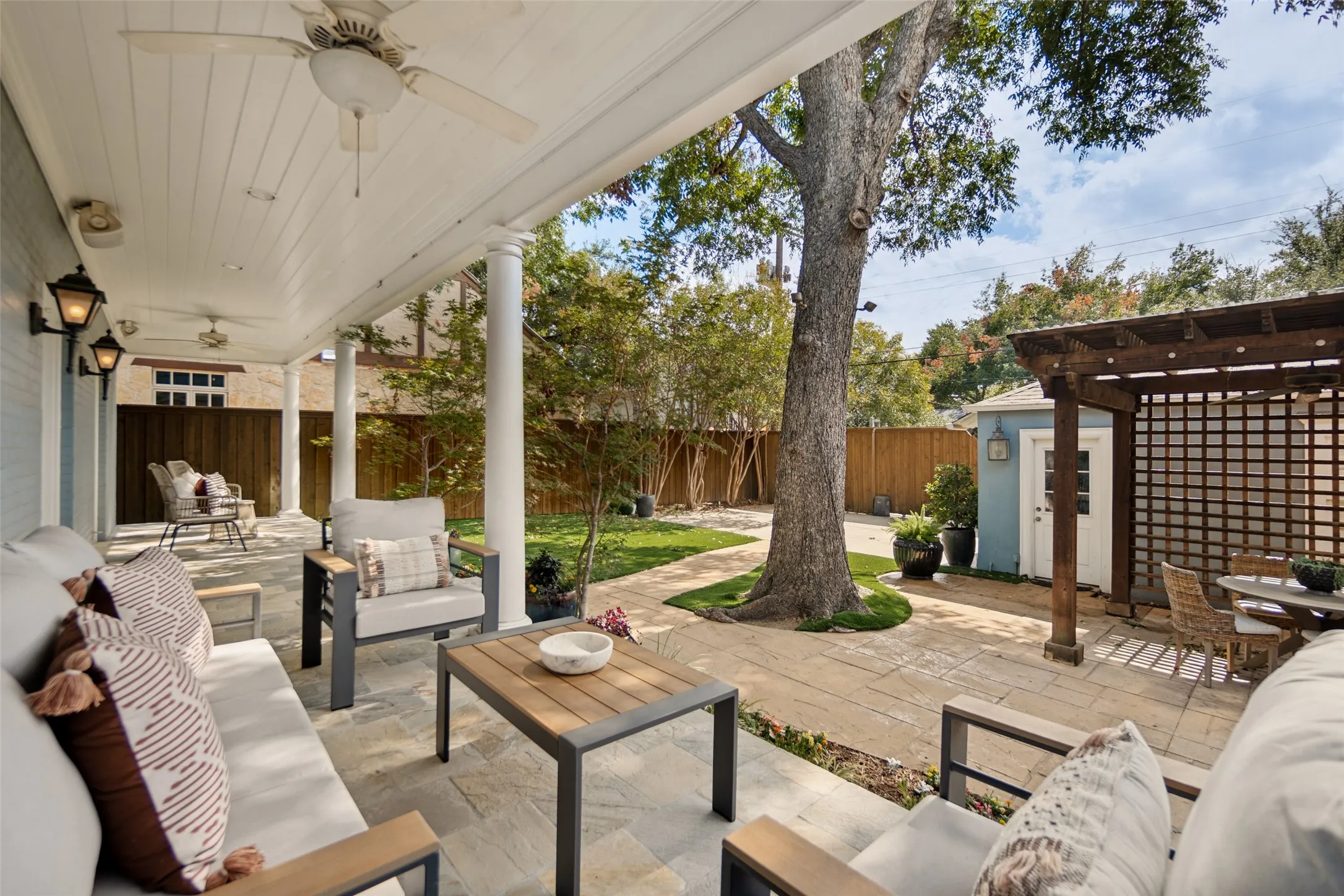 Single Family Residence For Sale in Dallas County , 4629 Lorraine Avenue, Highland Park, Texas 75209, 4 Bedroom, 4 Bathroom, 2 Garage spaces, 3,839 Sqft, built in 1941, mls#21409375, Real Estate Agent in Highland Park, Homes For Sale in Dallas county, Homes For Sale in Highland Park, Realtor in Highland Park Texas, Real Estate Brokerage Independent Realty Texas, Luminita Cordes Realtor