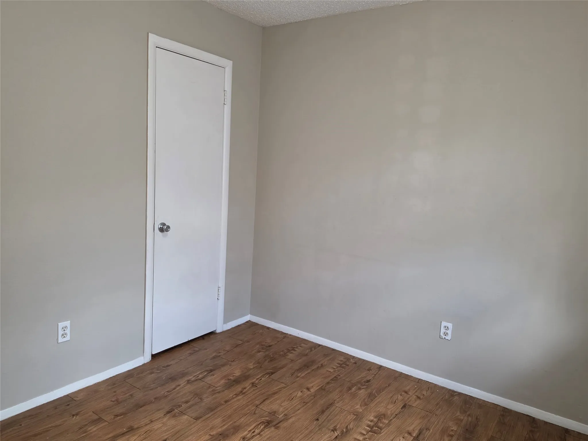 Single Family Residence For Rent in Taylor County , 2909 S 27th Street, Abilene, Texas 79605, 3 Bedroom, 1 Bathroom, 1 Garage spaces, 840 Sqft, built in 1959, mls#21411922, Real Estate Agent in Abilene, Homes For Rent in Taylor county, Homes For Rent in Abilene, Realtor in Abilene Texas, Real Estate Brokerage Independent Realty Texas, Luminita Cordes Realtor