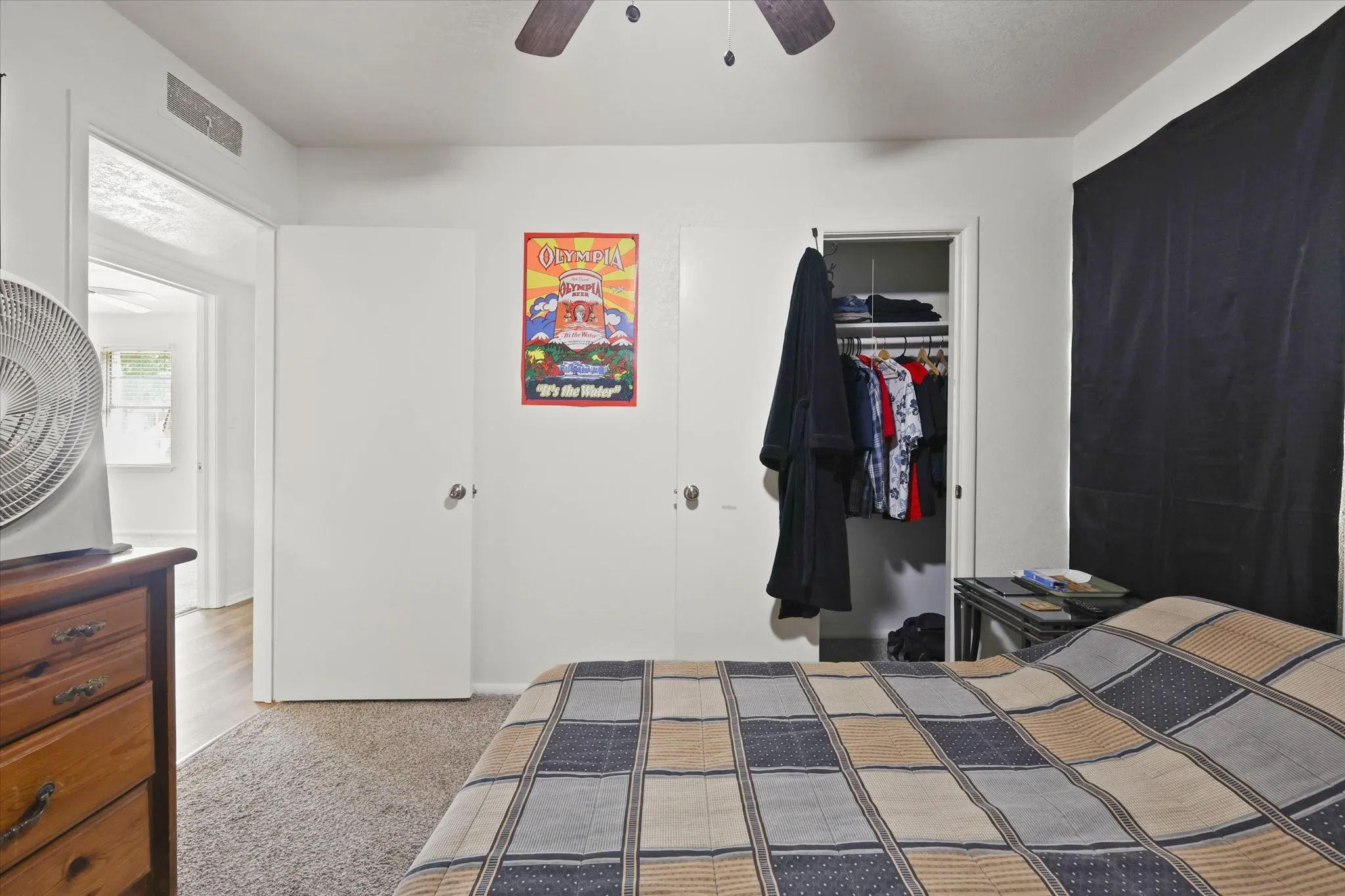 Single Family Residence For Sale in Johnson County , 1211 Greenbriar Lane, Cleburne, Texas 76033, 3 Bedroom, 2 Bathroom, 1 Garage spaces, 1,456 Sqft, built in 1959, mls#21411888, Real Estate Agent in Cleburne, Homes For Sale in Johnson county, Homes For Sale in Cleburne, Realtor in Cleburne Texas, Real Estate Brokerage Independent Realty Texas, Luminita Cordes Realtor