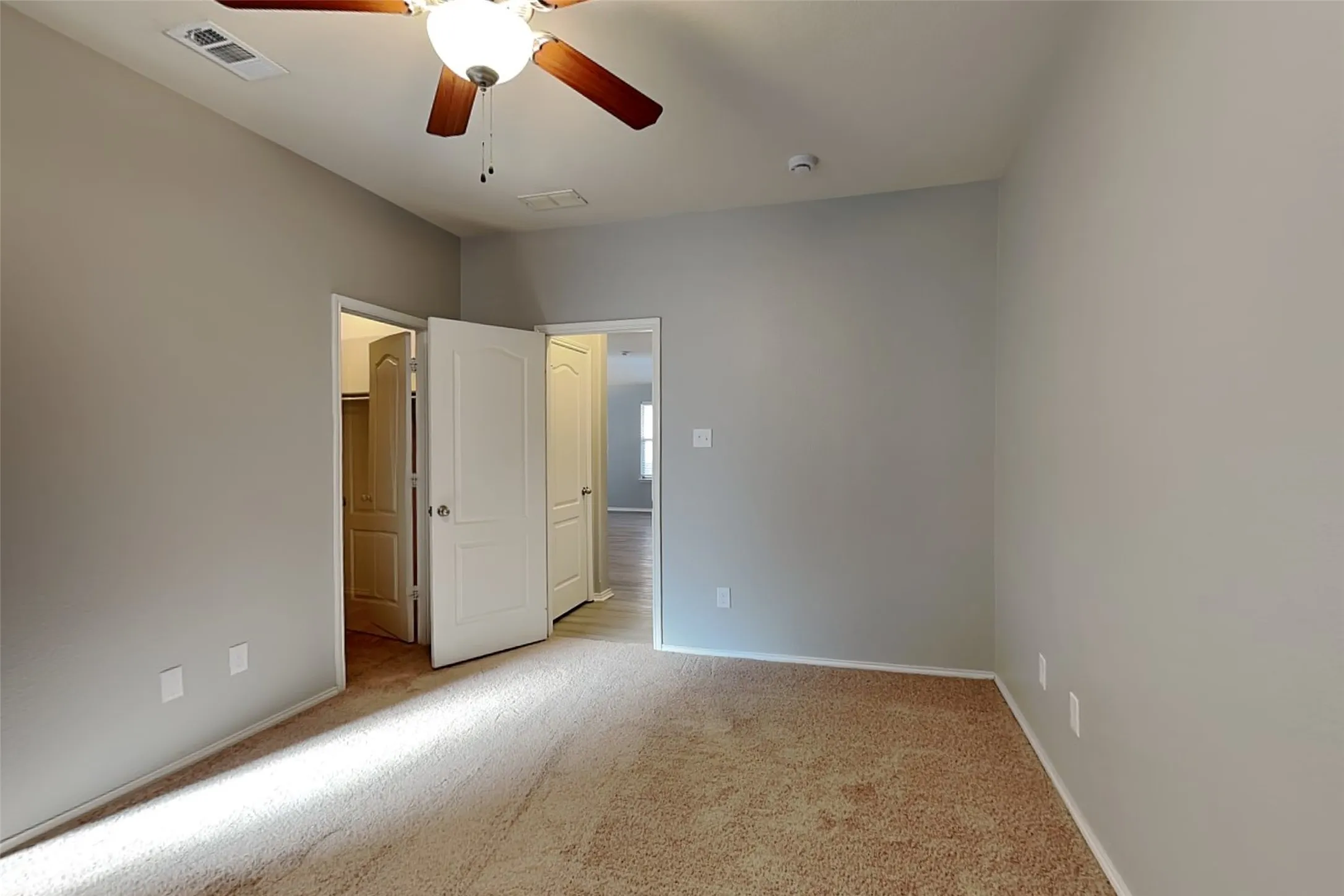 Single Family Residence For Rent in Tarrant County , 4604 Fern Valley Drive, Fort Worth, Texas 76244, 3 Bedroom, 2 Bathroom, 2 Garage spaces, 1,390 Sqft, built in 2011, mls#21411955, Real Estate Agent in Fort Worth, Homes For Rent in Tarrant county, Homes For Rent in Fort Worth, Realtor in Fort Worth Texas, Real Estate Brokerage Independent Realty Texas, Luminita Cordes Realtor