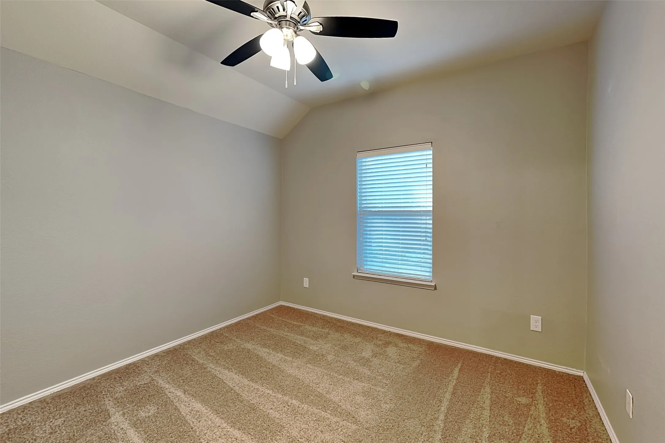 Single Family Residence For Rent in Tarrant County , 4604 Fern Valley Drive, Fort Worth, Texas 76244, 3 Bedroom, 2 Bathroom, 2 Garage spaces, 1,390 Sqft, built in 2011, mls#21411955, Real Estate Agent in Fort Worth, Homes For Rent in Tarrant county, Homes For Rent in Fort Worth, Realtor in Fort Worth Texas, Real Estate Brokerage Independent Realty Texas, Luminita Cordes Realtor
