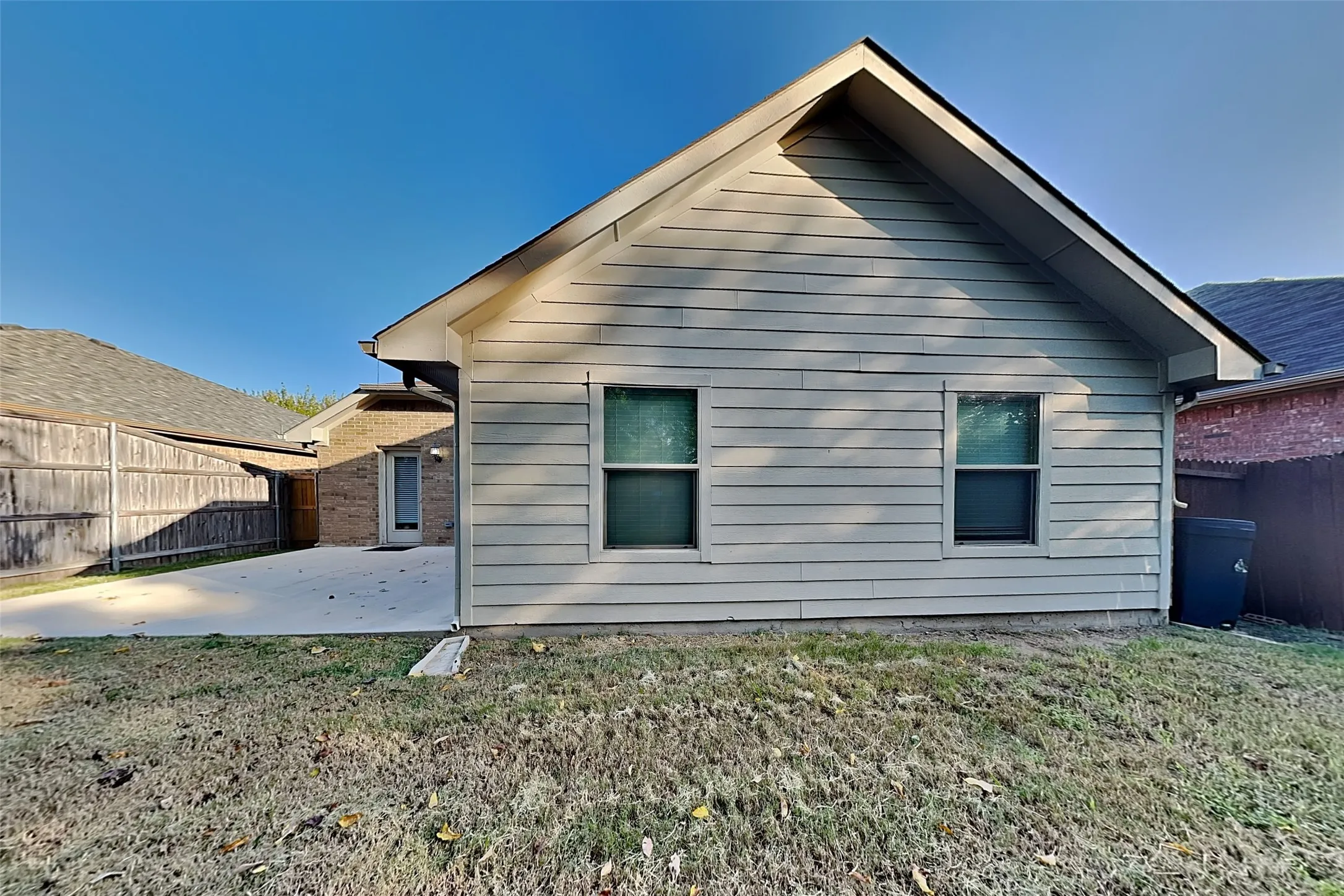 Single Family Residence For Rent in Tarrant County , 4604 Fern Valley Drive, Fort Worth, Texas 76244, 3 Bedroom, 2 Bathroom, 2 Garage spaces, 1,390 Sqft, built in 2011, mls#21411955, Real Estate Agent in Fort Worth, Homes For Rent in Tarrant county, Homes For Rent in Fort Worth, Realtor in Fort Worth Texas, Real Estate Brokerage Independent Realty Texas, Luminita Cordes Realtor