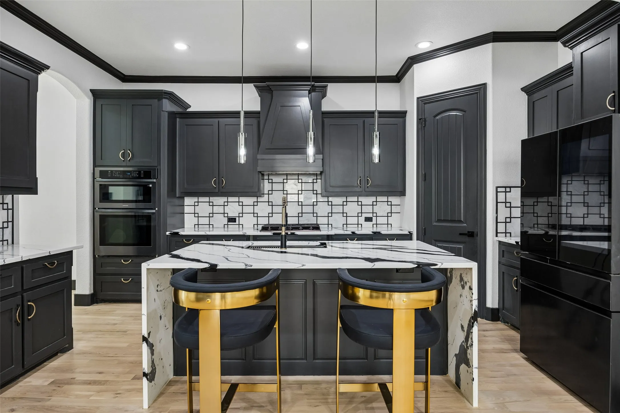 Single Family Residence For Sale in Dallas County , 3611 Crosby Street, Irving, Texas 75038, 3 Bedroom, 4 Bathroom, 2 Garage spaces, 2,784 Sqft, built in 2016, mls#21411438, Real Estate Agent in Irving, Homes For Sale in Dallas county, Homes For Sale in Irving, Realtor in Irving Texas, Real Estate Brokerage Independent Realty Texas, Luminita Cordes Realtor