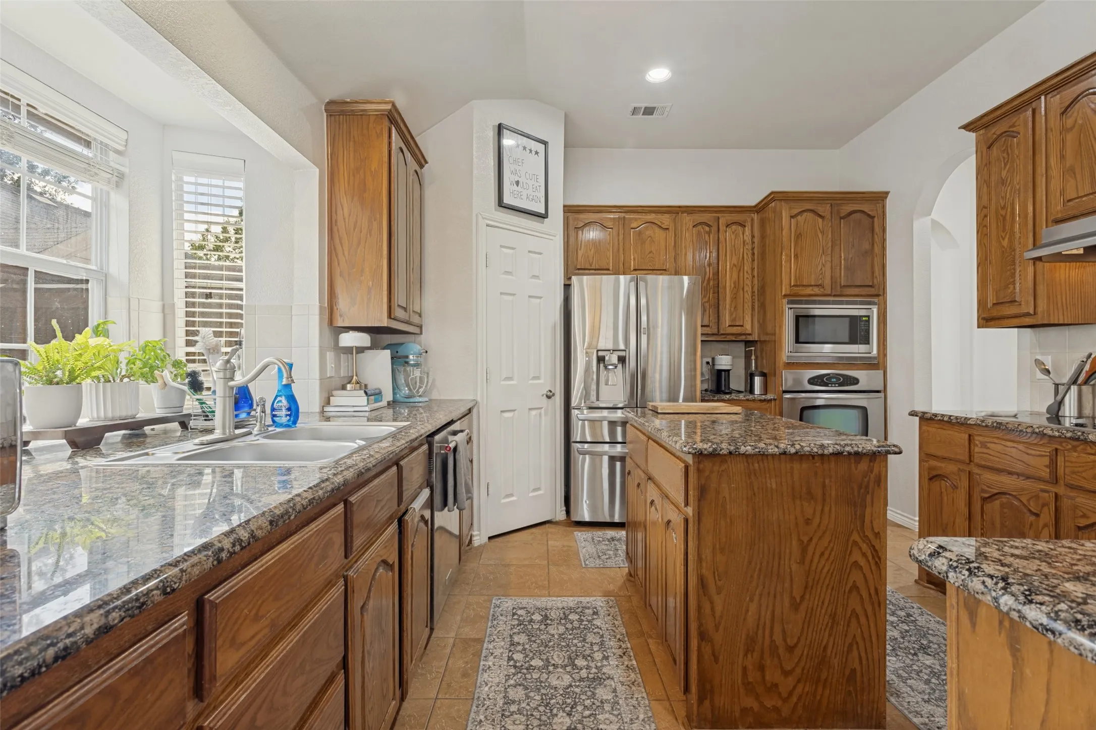 Single Family Residence For Sale in Dallas County , 2106 Hollow Way, Garland, Texas 75041, 4 Bedroom, 3 Bathroom, 2 Garage spaces, 2,477 Sqft, built in 2006, mls#21411925, Real Estate Agent in Garland, Homes For Sale in Dallas county, Homes For Sale in Garland, Realtor in Garland Texas, Real Estate Brokerage Independent Realty Texas, Luminita Cordes Realtor