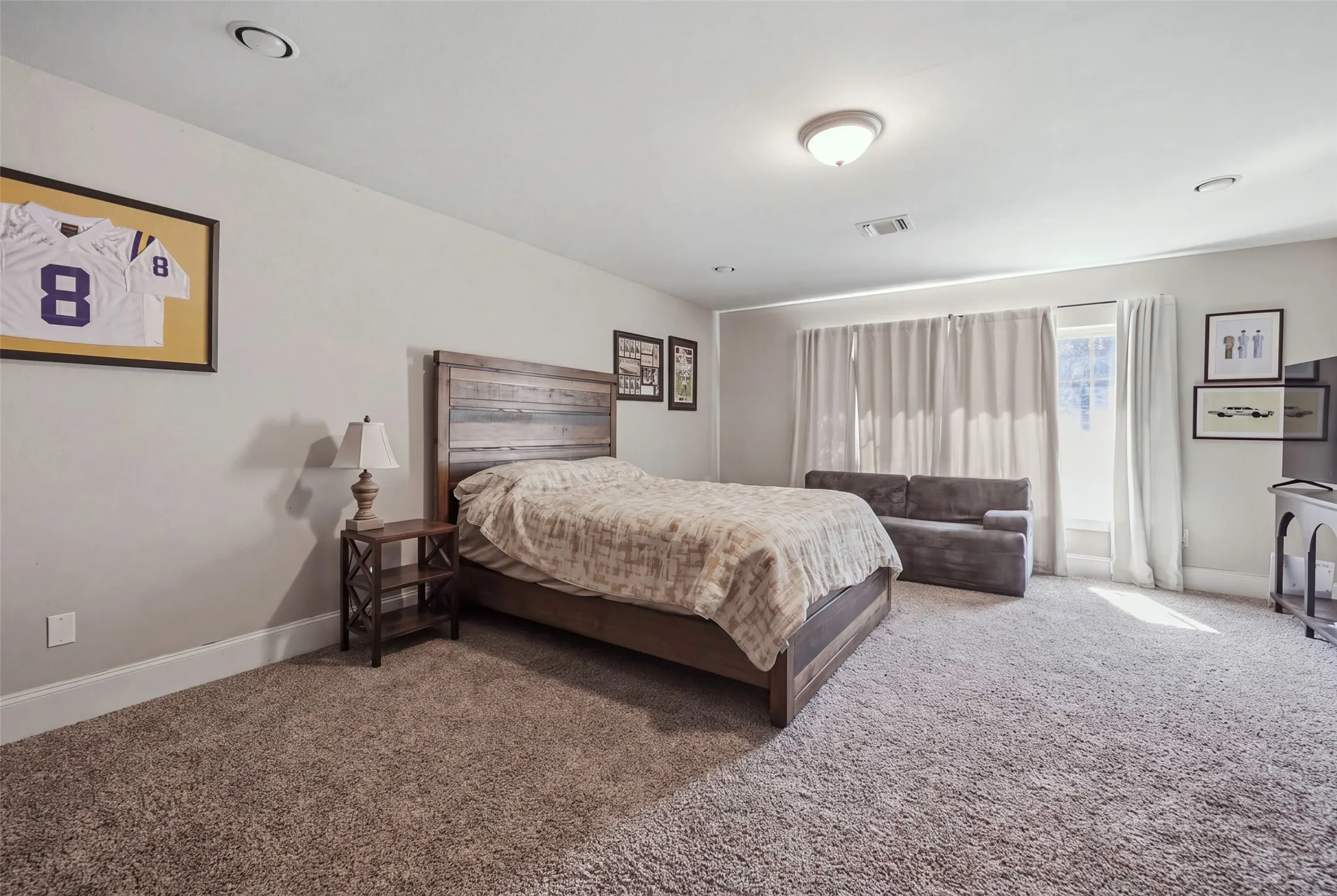 Single Family Residence For Sale in Tarrant County , 3705 Brighton Road, Fort Worth, Texas 76109, 5 Bedroom, 3 Bathroom, 2 Garage spaces, 3,701 Sqft, built in 1952, mls#21411949, Real Estate Agent in Fort Worth, Homes For Sale in Tarrant county, Homes For Sale in Fort Worth, Realtor in Fort Worth Texas, Real Estate Brokerage Independent Realty Texas, Luminita Cordes Realtor