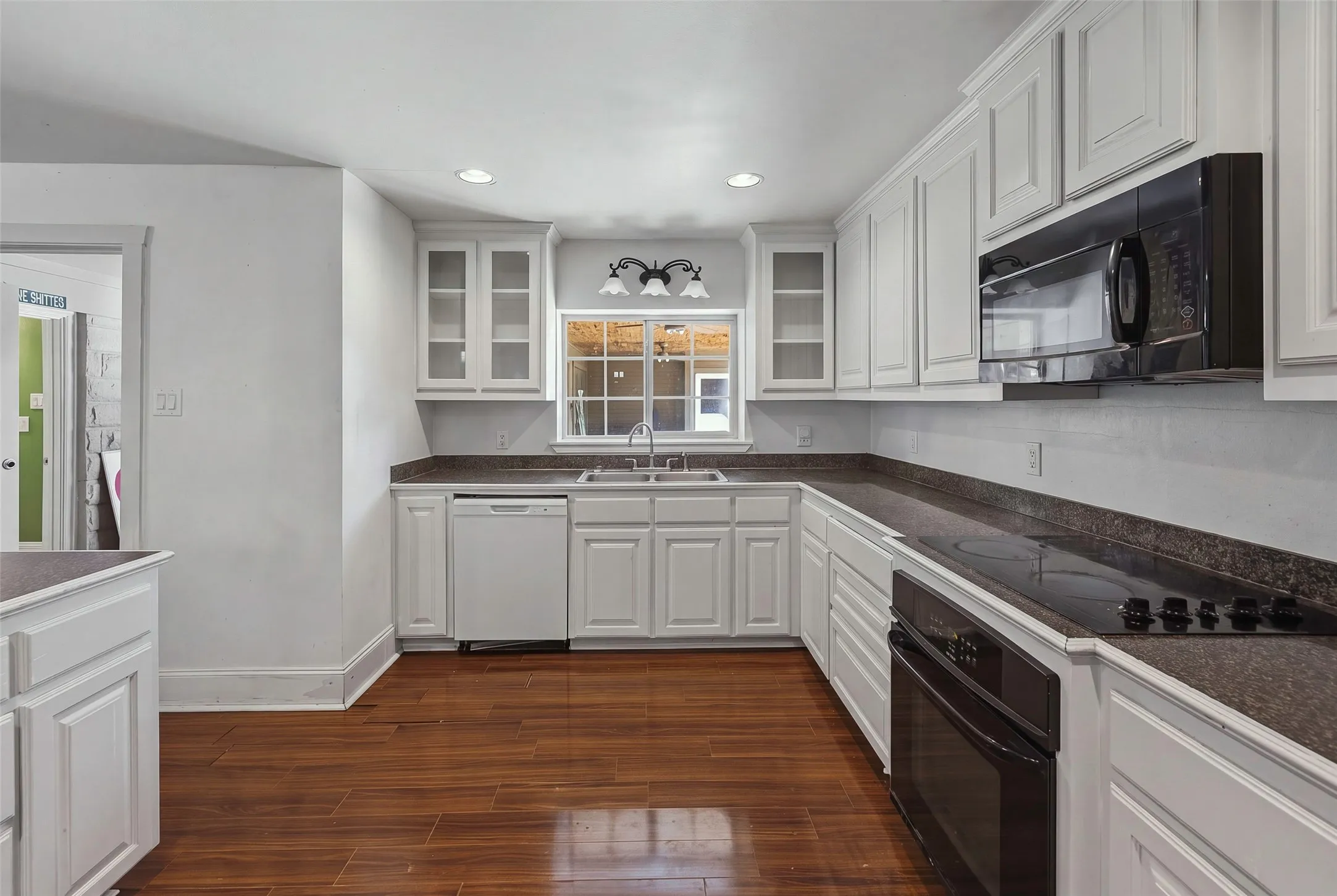 Single Family Residence For Sale in Tarrant County , 3705 Brighton Road, Fort Worth, Texas 76109, 5 Bedroom, 3 Bathroom, 2 Garage spaces, 3,701 Sqft, built in 1952, mls#21411949, Real Estate Agent in Fort Worth, Homes For Sale in Tarrant county, Homes For Sale in Fort Worth, Realtor in Fort Worth Texas, Real Estate Brokerage Independent Realty Texas, Luminita Cordes Realtor